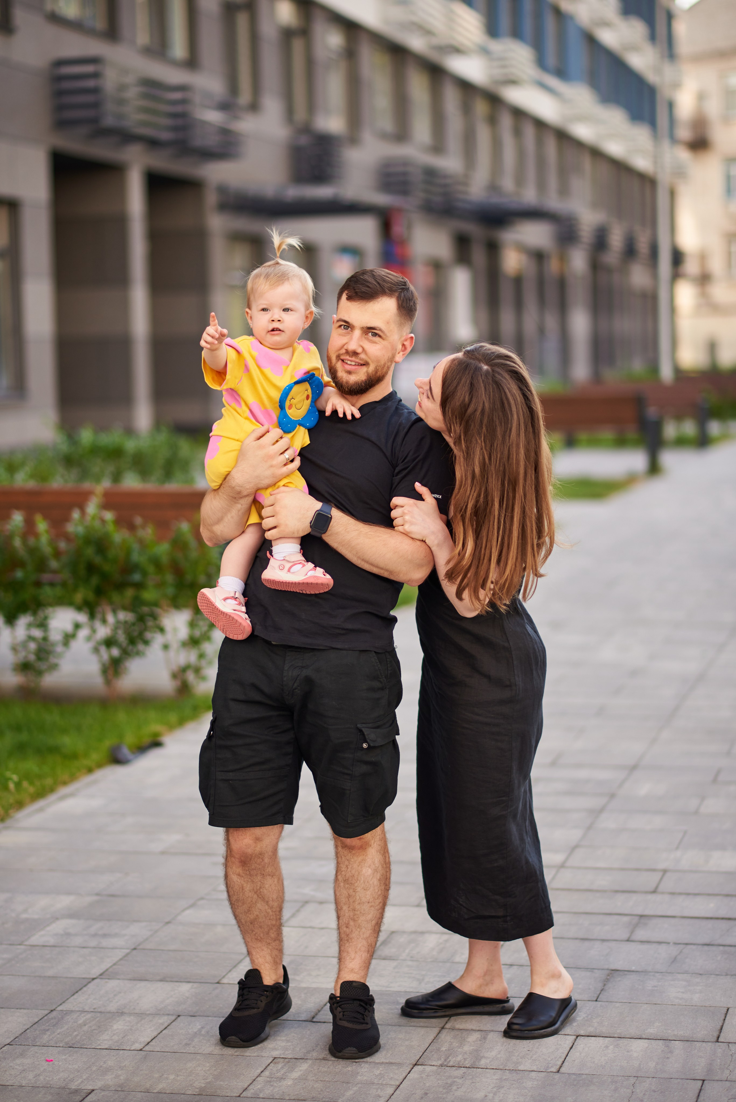 Прогулянка в дворику. Professional photographer Kiev — Pavlenko Victor