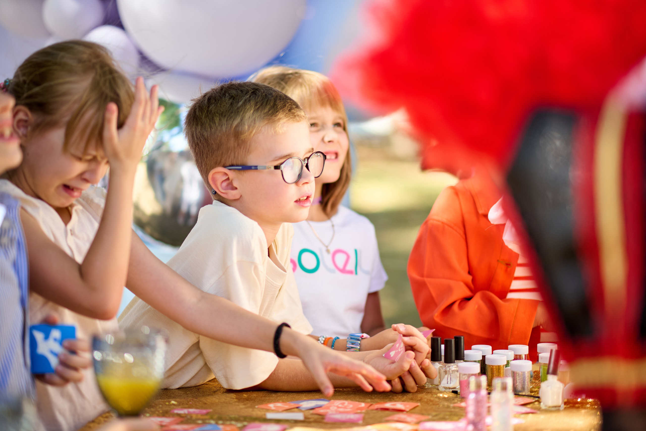 Дитячий день народження на ВДНХ – «Аліса в Країні Див» та Чеширський кіт. Фотограф Київ – Репортаж, Події | Павленко Віктор