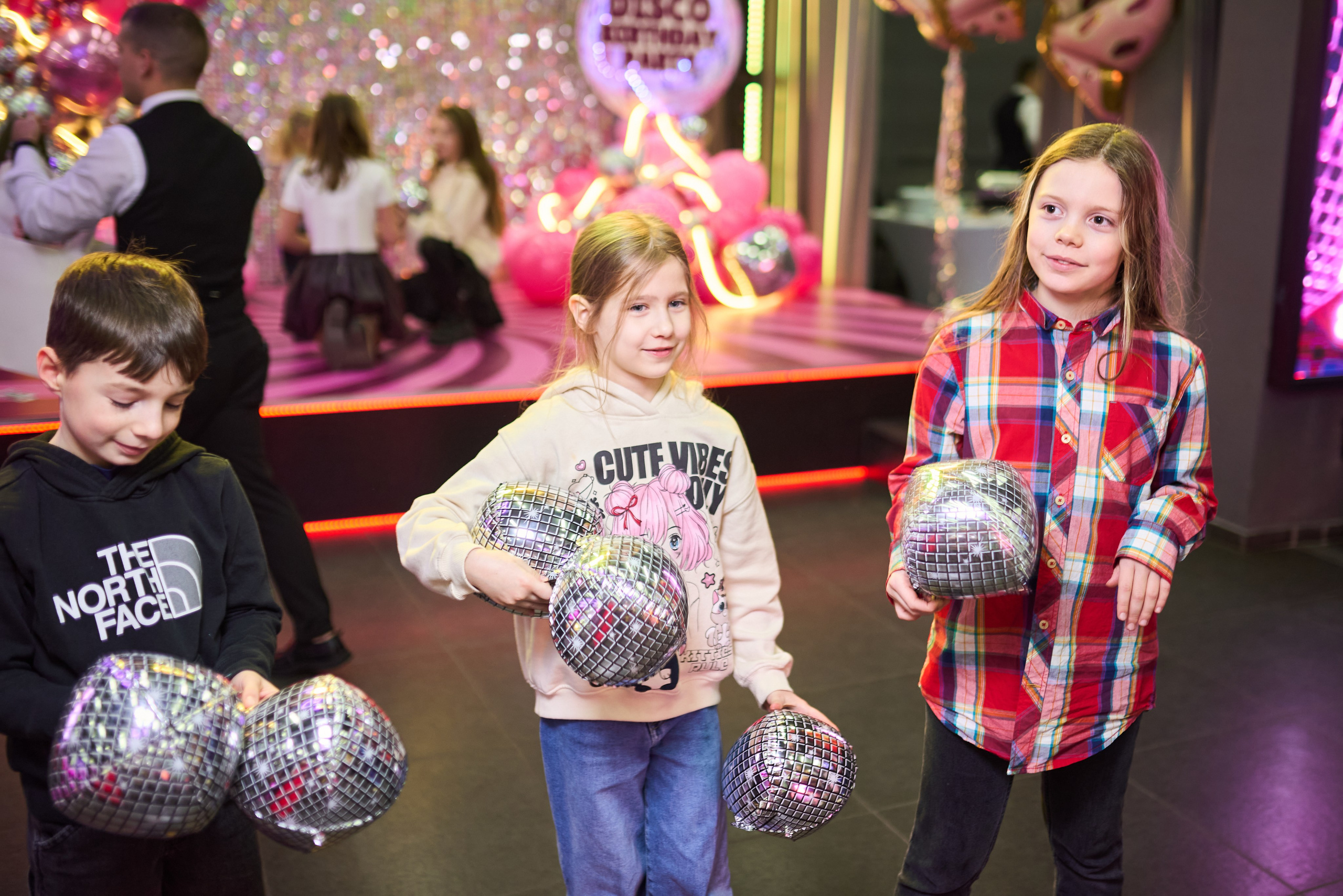 Фотосесія дитячого дня народження у стилі диско-вечірки – яскраві фото свята. Фотограф Київ – Репортаж, Події | Павленко Віктор