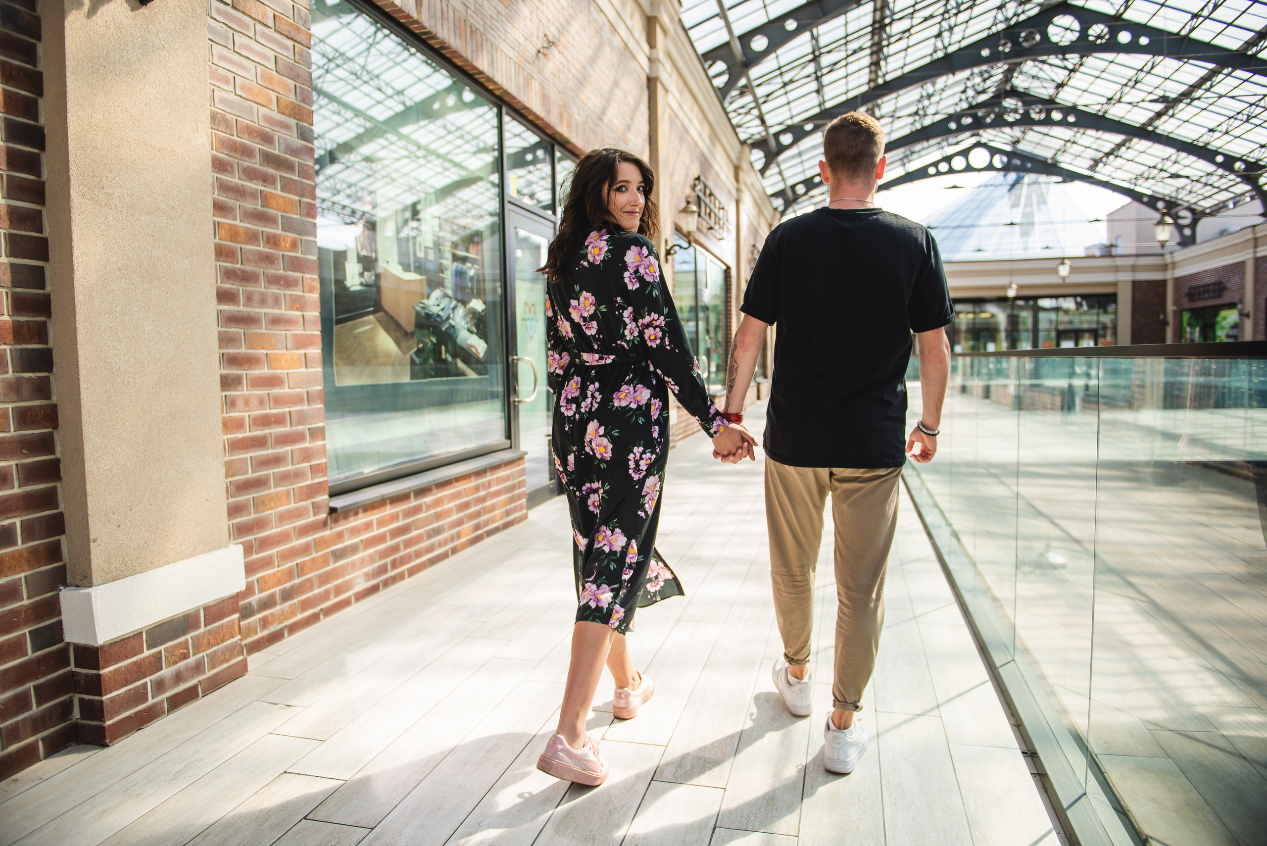 Лавсторі в аутлет містечку Мануфактура. Фотограф Київ – Репортаж, Події | Павленко Віктор