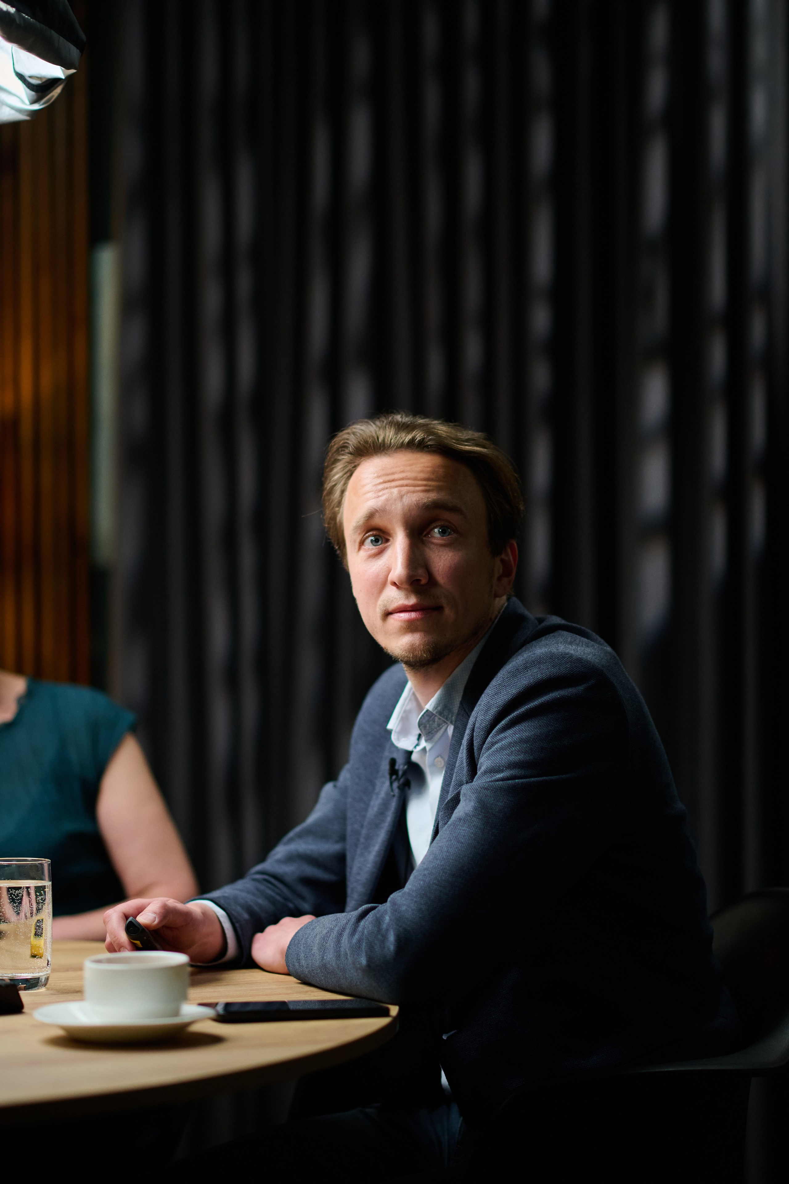 Фотограф на онлайн конференцію — зйомка студійної трансляції. Фотограф Київ – Репортаж, Події | Павленко Віктор