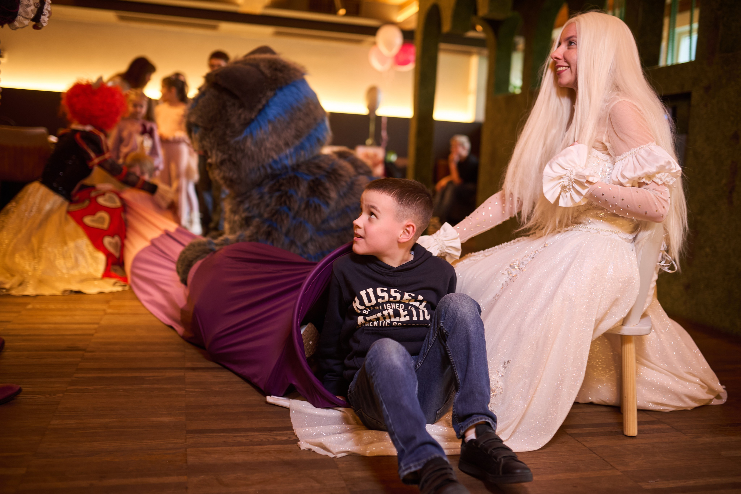 Фотосесія дитячого свята в стилі «Аліса в Країні Див» – чарівні моменти в кожному кадрі. Фотограф Київ – Репортаж, Події | Павленко Віктор