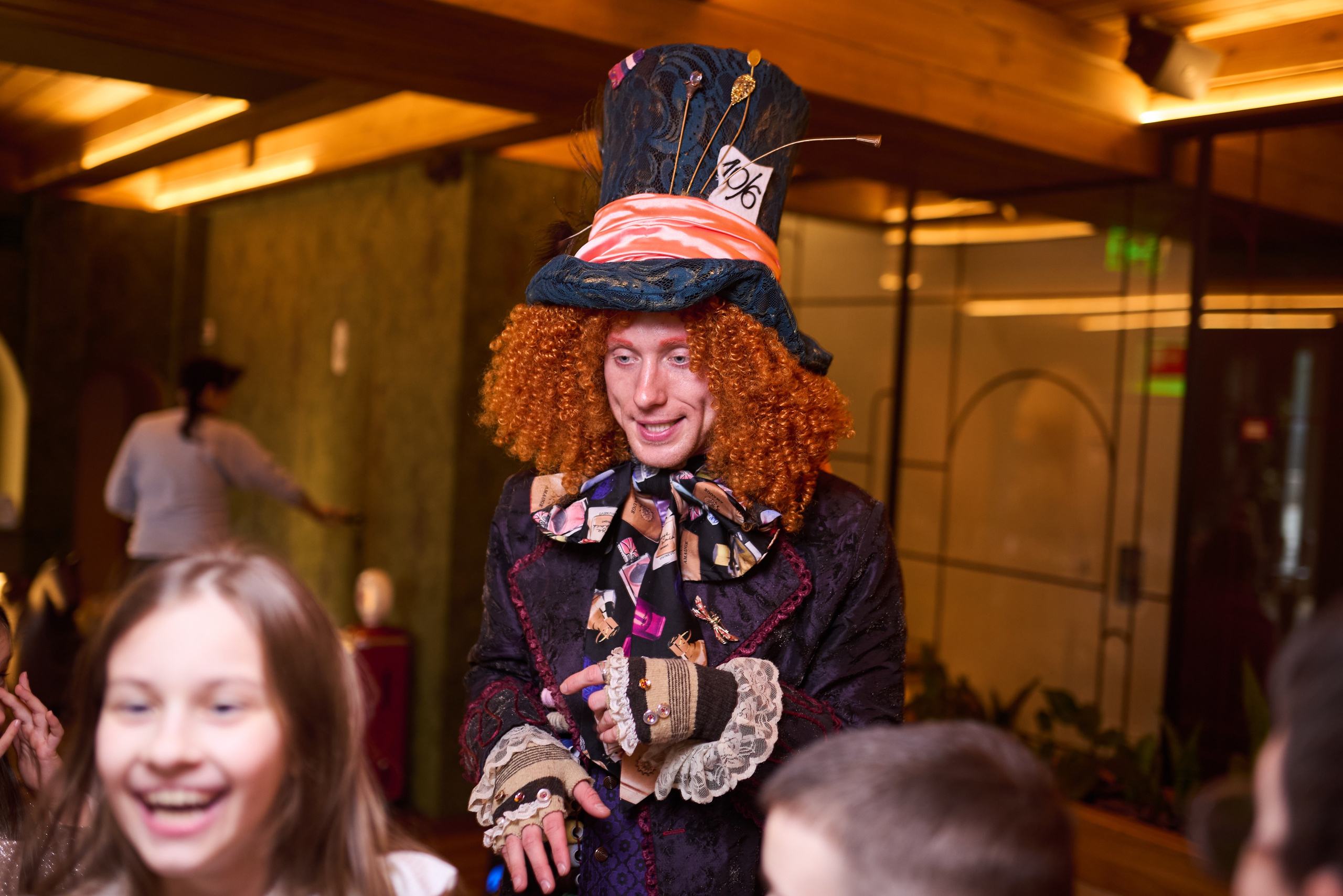 Фотосесія дитячого свята в стилі «Аліса в Країні Див» – чарівні моменти в кожному кадрі. Фотограф Київ – Репортаж, Події | Павленко Віктор