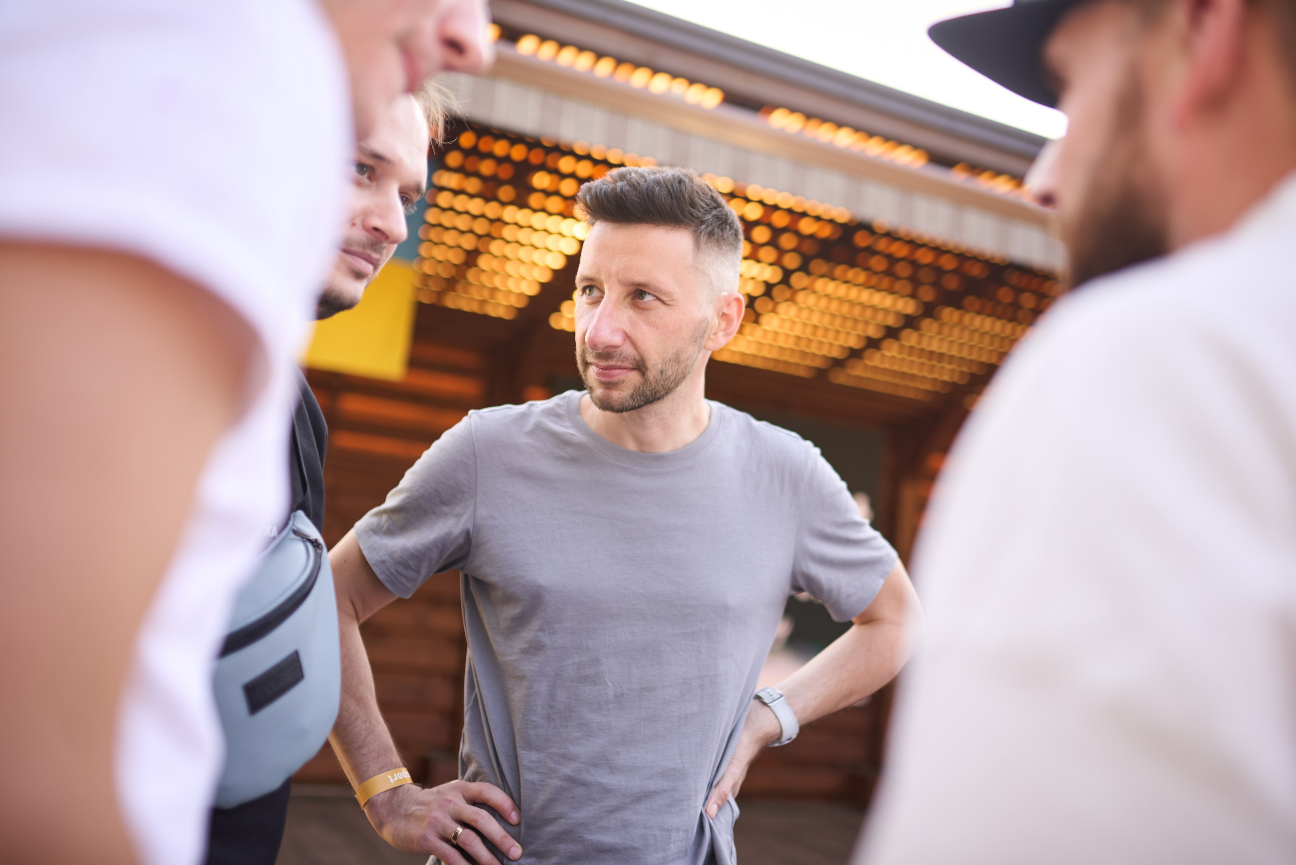 Фотозйомка літнього корпоративу IT-компанії в заміському комплексі з басейном. Фотограф Київ – Репортаж, Події | Павленко Віктор