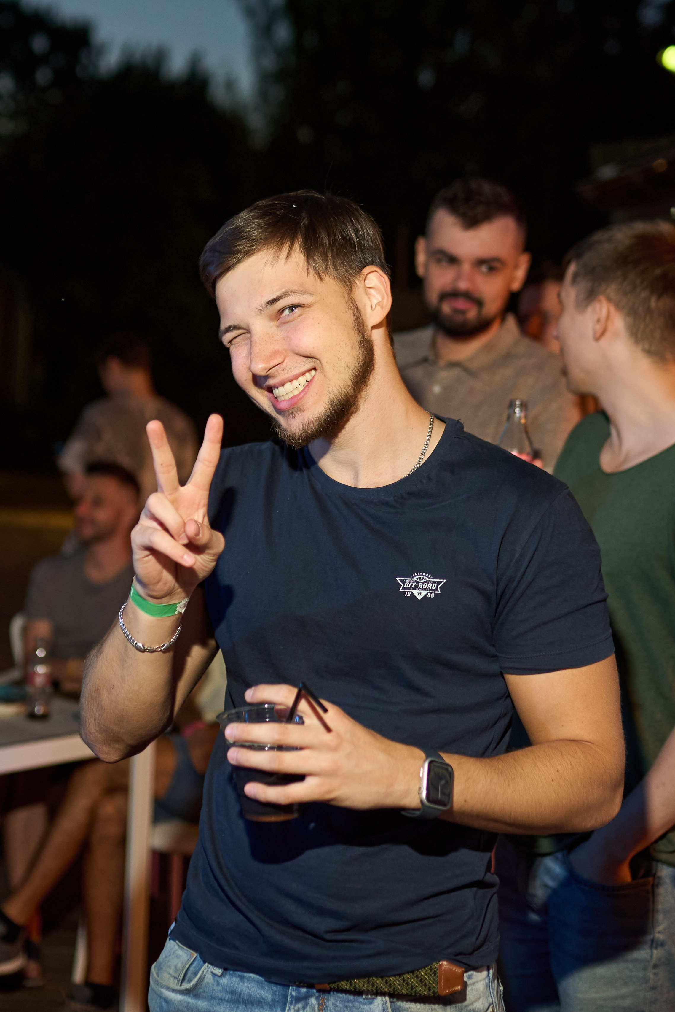 Фотозйомка літнього корпоративу IT-компанії в заміському комплексі з басейном. Фотограф Київ – Репортаж, Події | Павленко Віктор