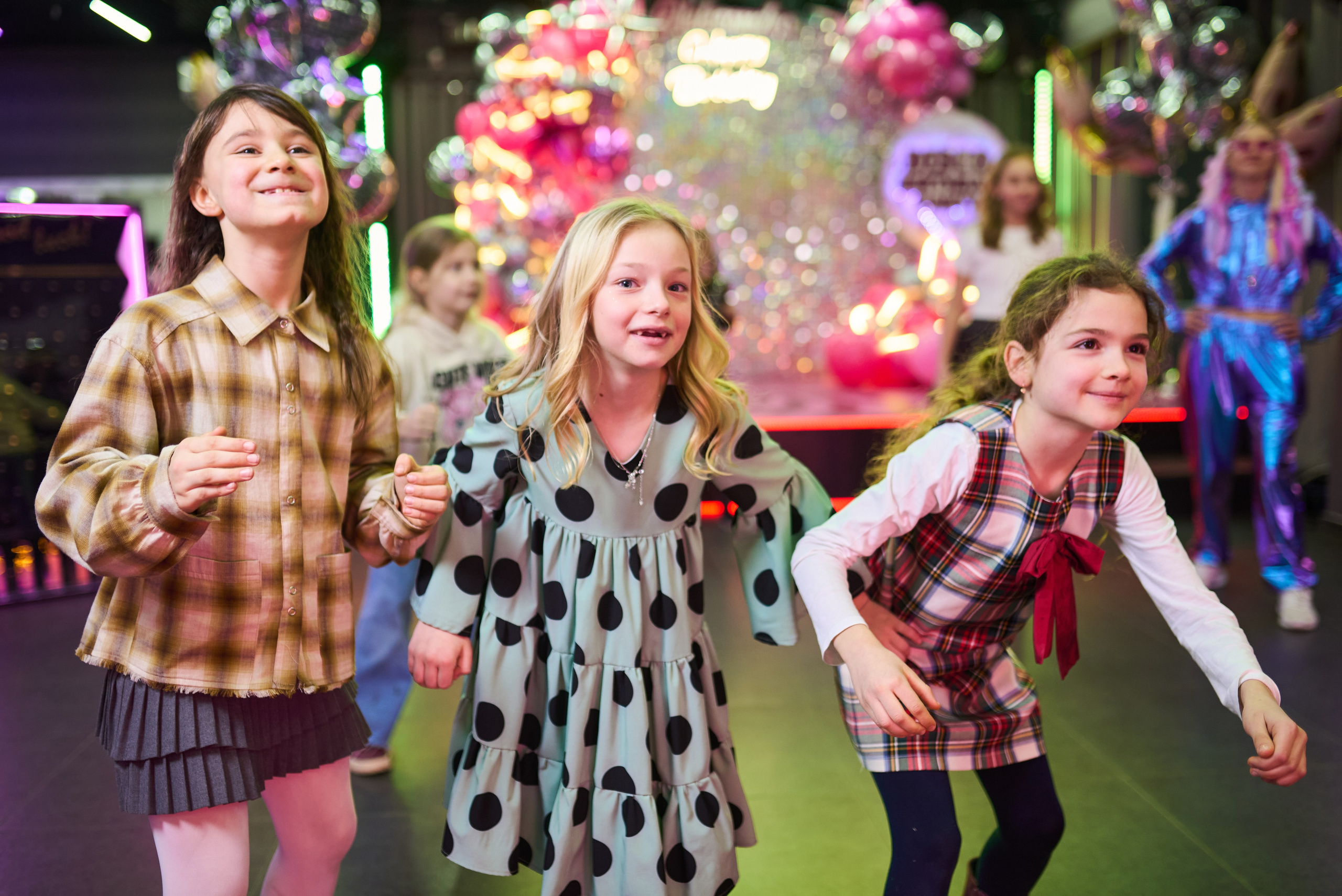 Фотосесія дитячого дня народження у стилі диско-вечірки – яскраві фото свята. Фотограф Київ – Репортаж, Події | Павленко Віктор