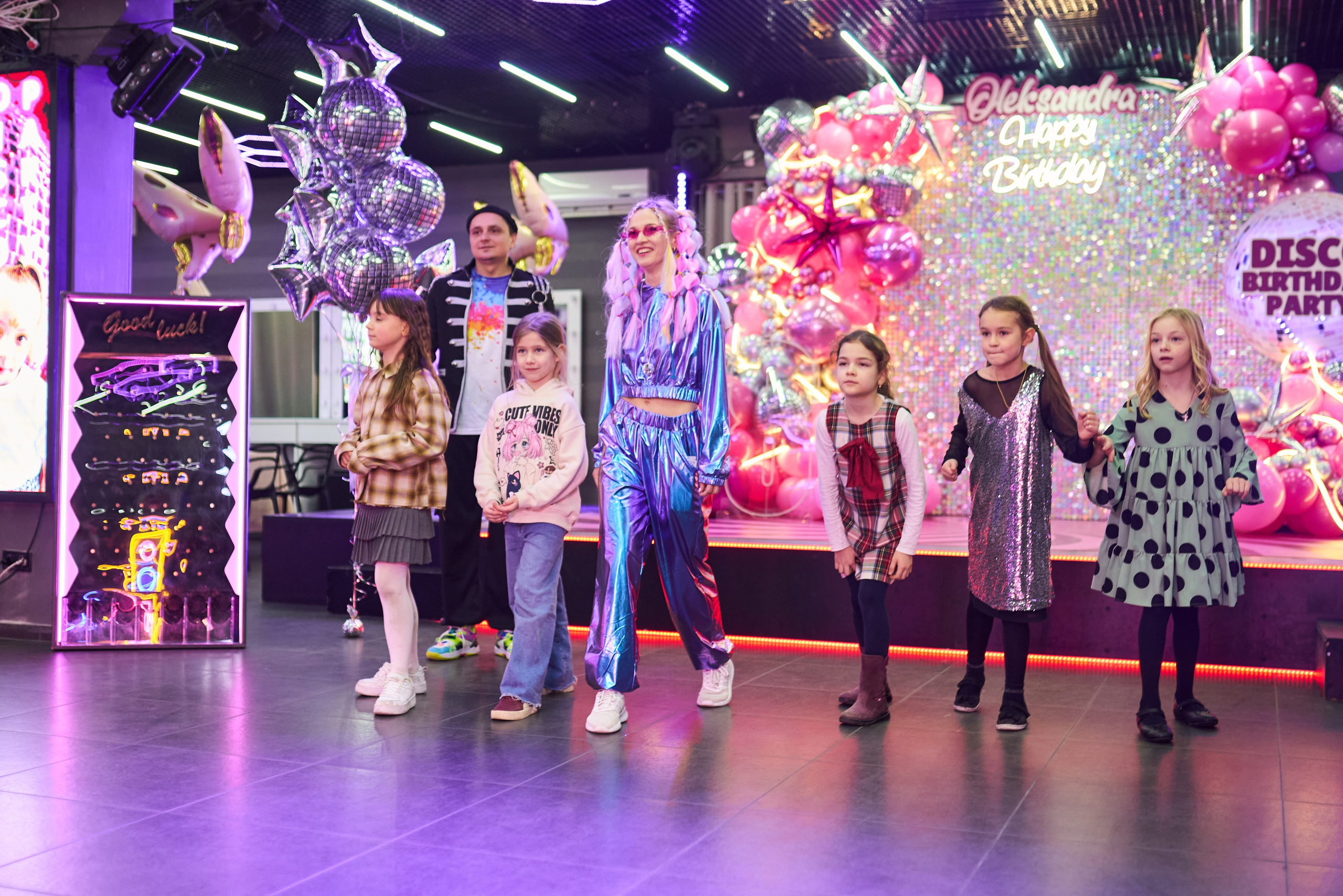 Фотосесія дитячого дня народження у стилі диско-вечірки – яскраві фото свята. Фотограф Київ – Репортаж, Події | Павленко Віктор