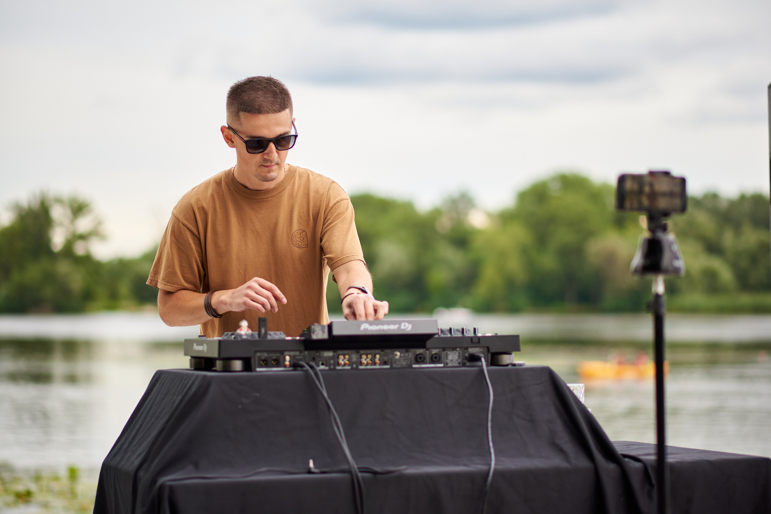 Фотозвіт з дня народження у заміському клубі на Дніпрі — репортажна зйомка подій. Фотограф Київ – Репортаж, Події | Павленко Віктор