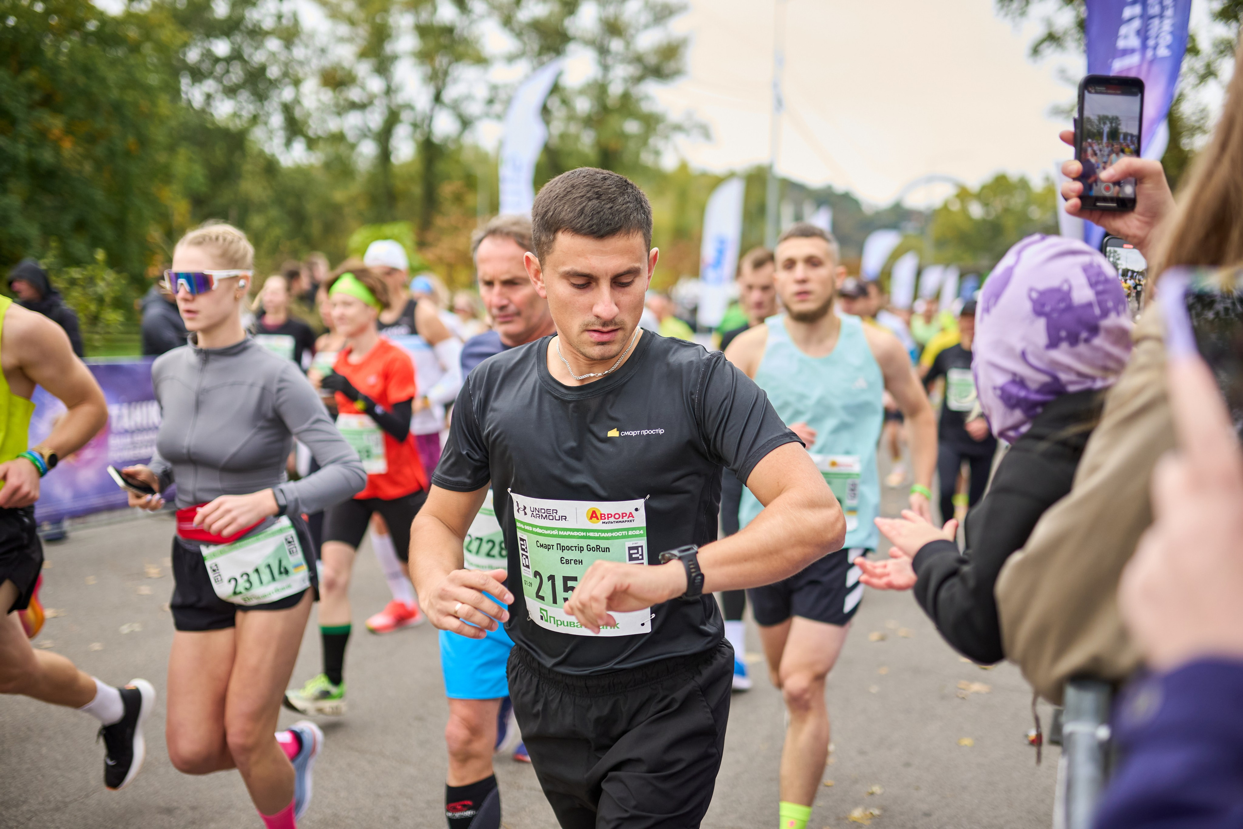Фотозвіт з Київського Марафону Незламності 2024 — марафон та півмарафон у Києві. Фотограф Київ – Репортаж, Події | Павленко Віктор