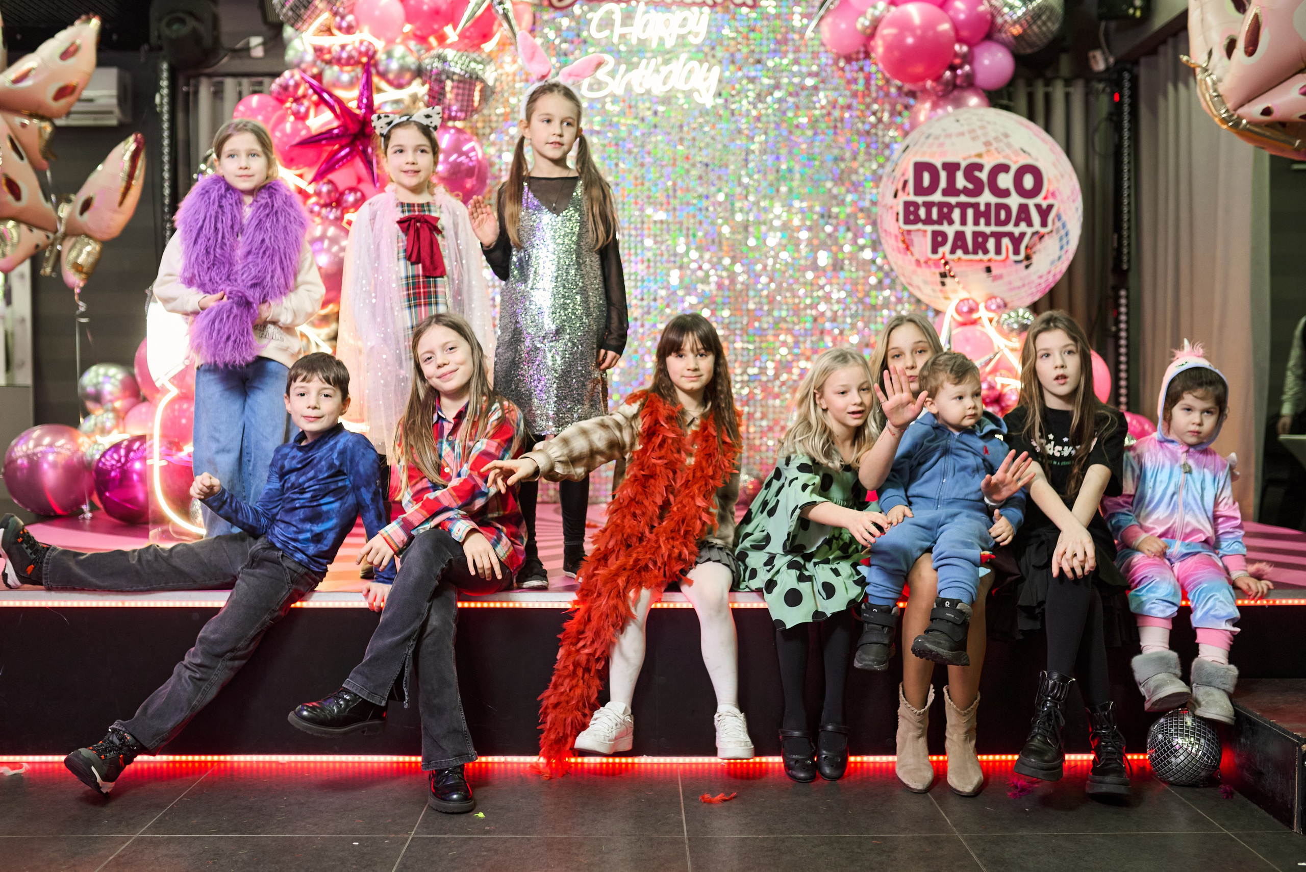 Фотосесія дитячого дня народження у стилі диско-вечірки – яскраві фото свята. Фотограф Київ – Репортаж, Події | Павленко Віктор