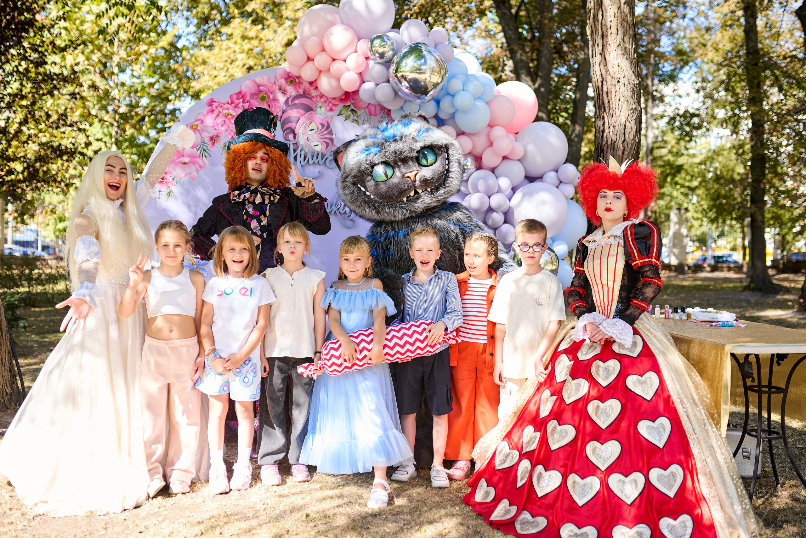 Дитячий день народження на ВДНХ – «Аліса в Країні Див» та Чеширський кіт. Фотограф Київ – Репортаж, Події | Павленко Віктор