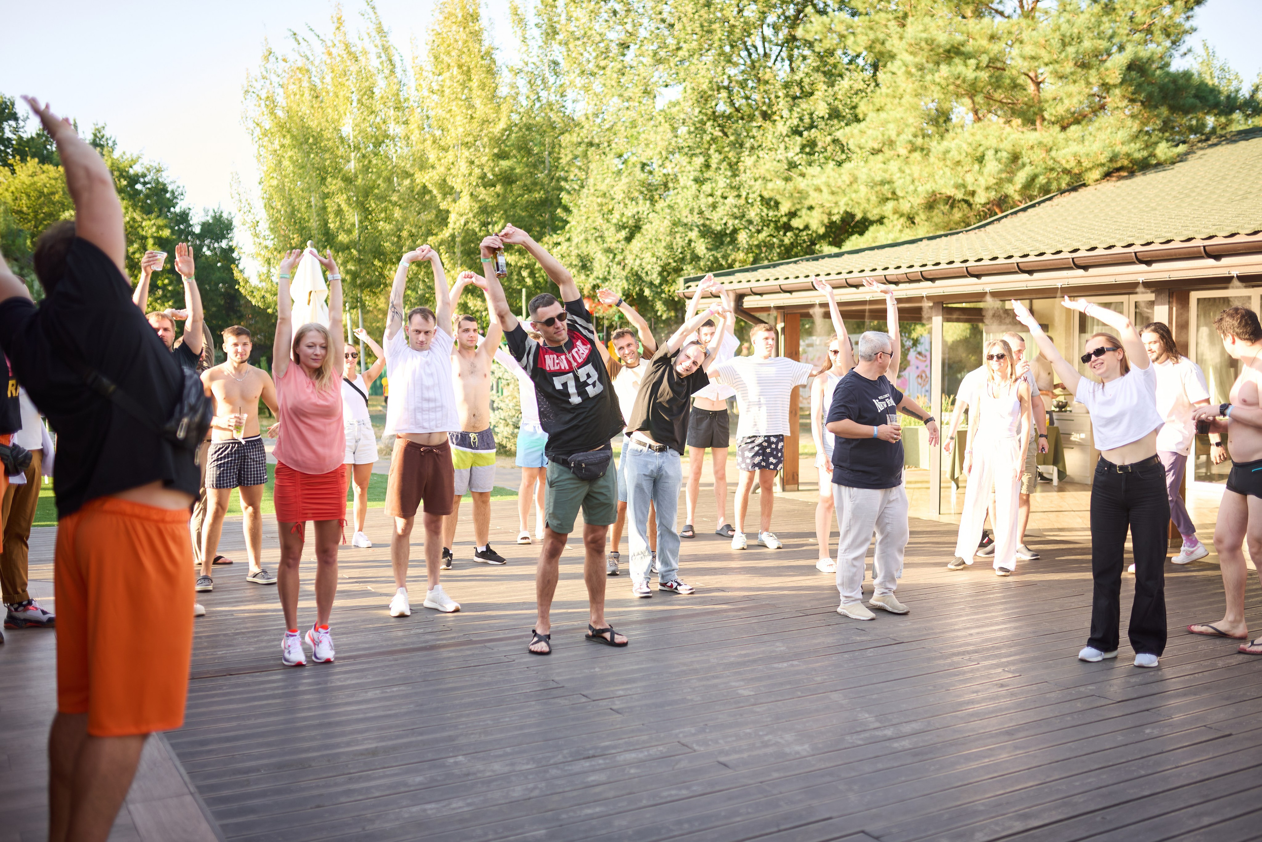 Фотозйомка літнього корпоративу IT-компанії в заміському комплексі з басейном. Фотограф Київ – Репортаж, Події | Павленко Віктор