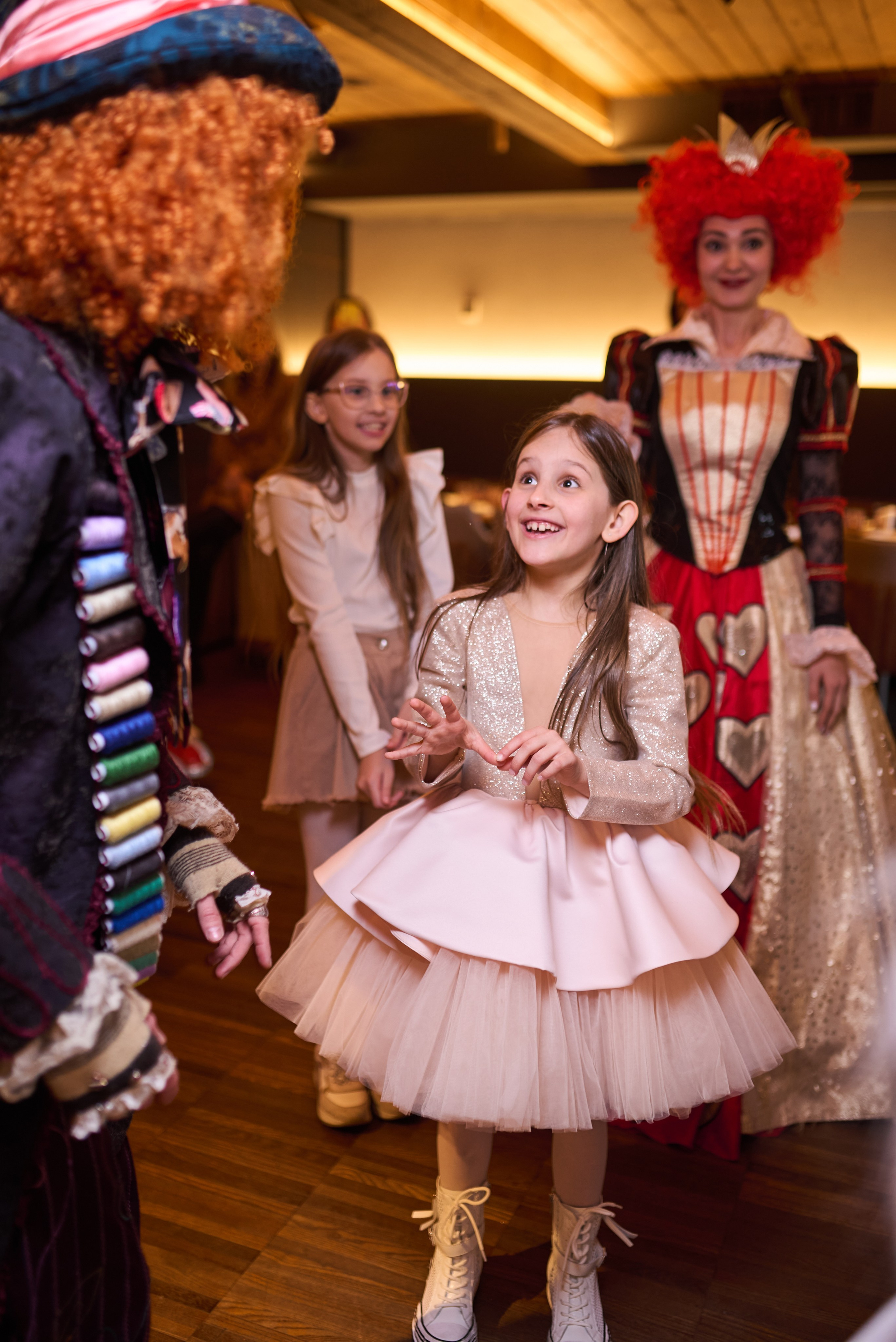 Фотосесія дитячого свята в стилі «Аліса в Країні Див» – чарівні моменти в кожному кадрі. Фотограф Київ – Репортаж, Події | Павленко Віктор