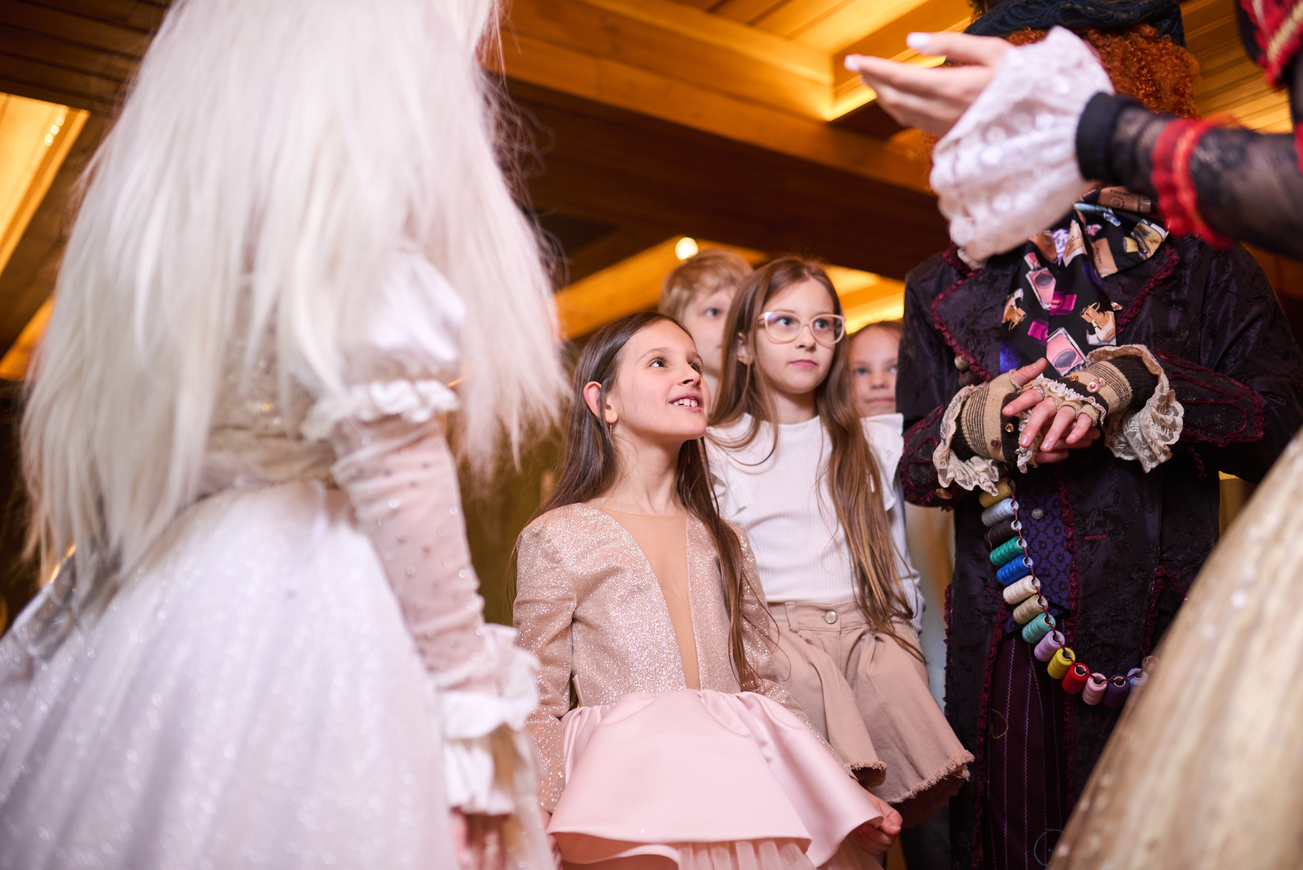 Фотосесія дитячого свята в стилі «Аліса в Країні Див» – чарівні моменти в кожному кадрі. Фотограф Київ – Репортаж, Події | Павленко Віктор