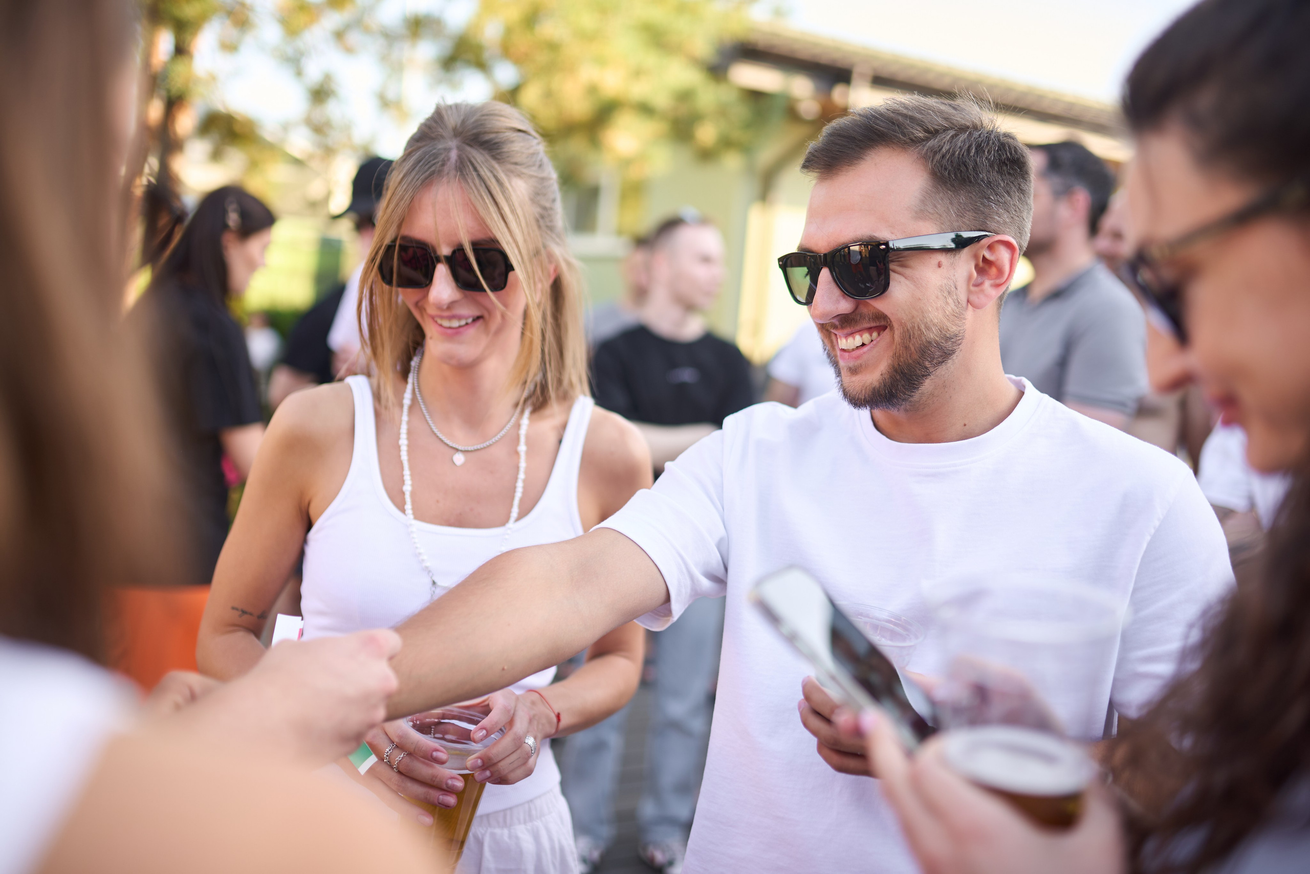 Фотозйомка літнього корпоративу IT-компанії в заміському комплексі з басейном. Фотограф Київ – Репортаж, Події | Павленко Віктор