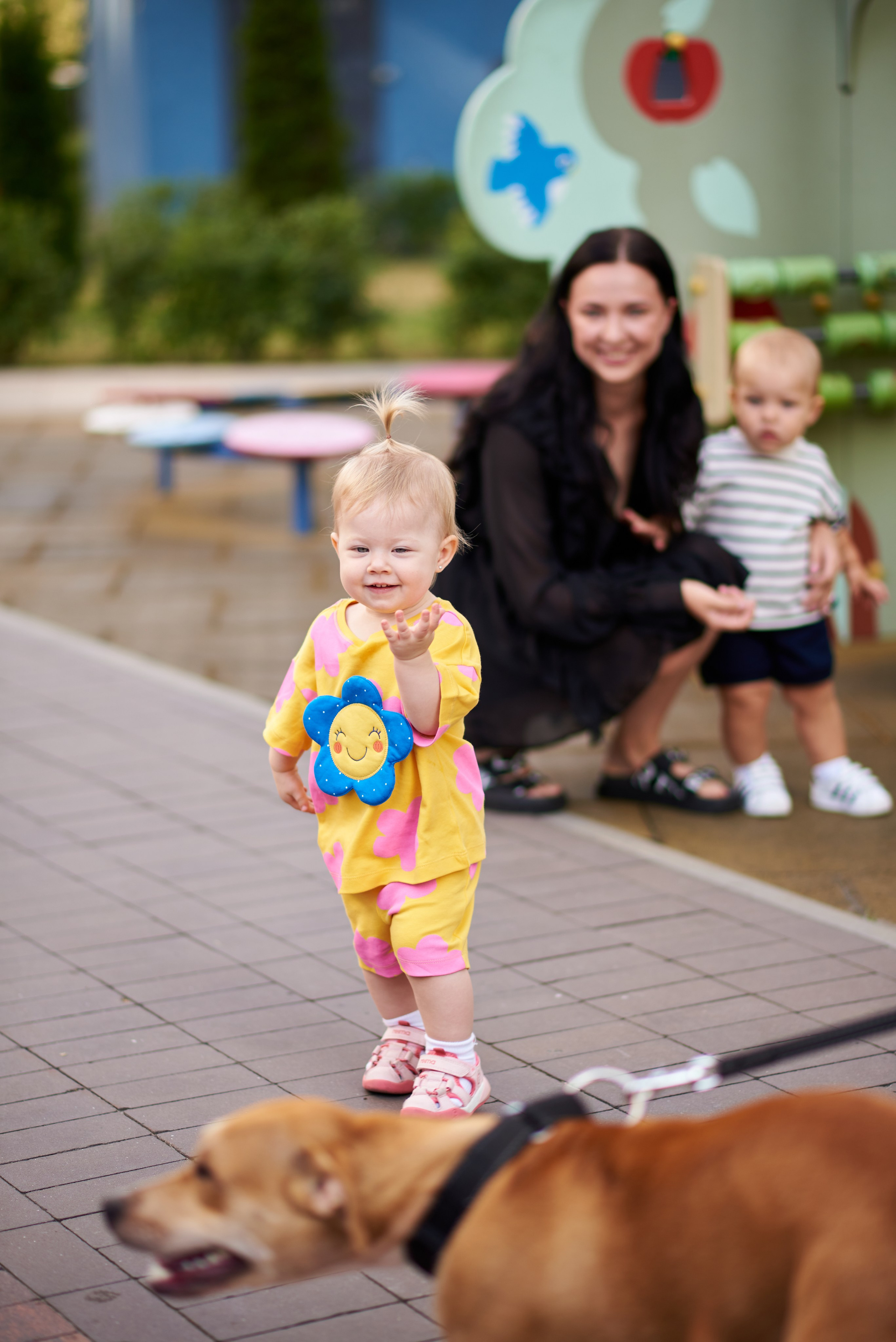 Прогулянка в дворику. Professional photographer Kiev — Pavlenko Victor