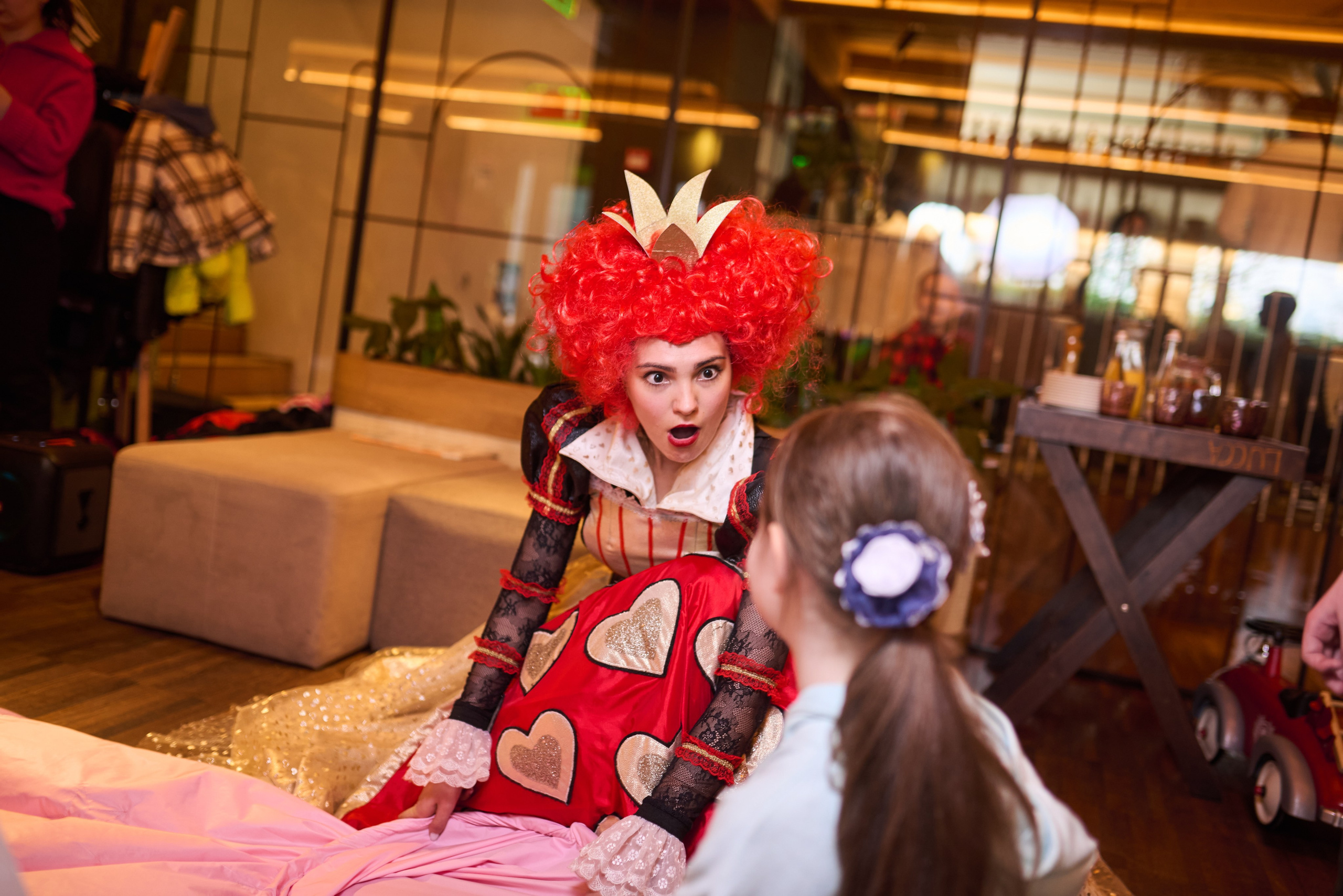 Фотосесія дитячого свята в стилі «Аліса в Країні Див» – чарівні моменти в кожному кадрі. Фотограф Київ – Репортаж, Події | Павленко Віктор