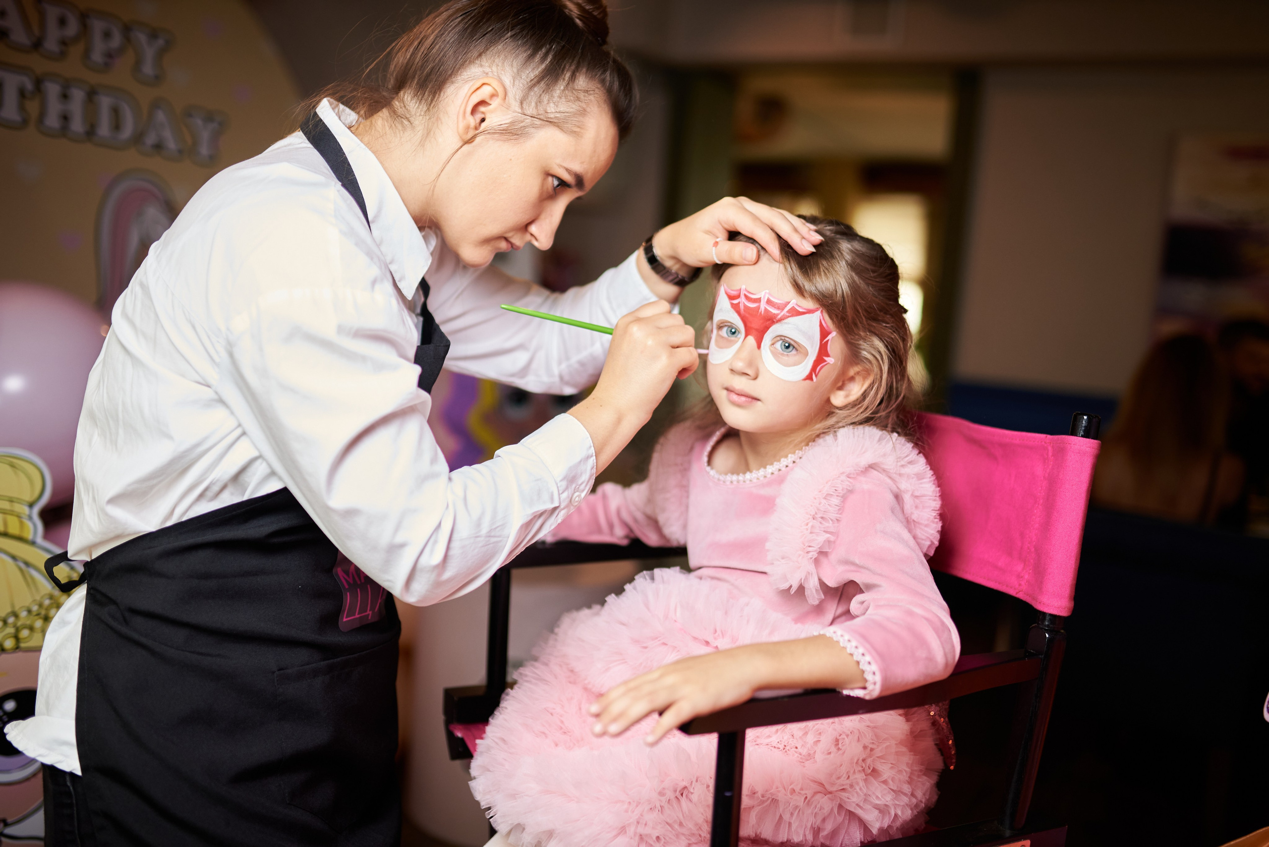 Фотозйомка з аніматорами в стилі Бджілка Мая – яскраві фото з додатковим світлом. Фотограф Київ – Репортаж, Події | Павленко Віктор