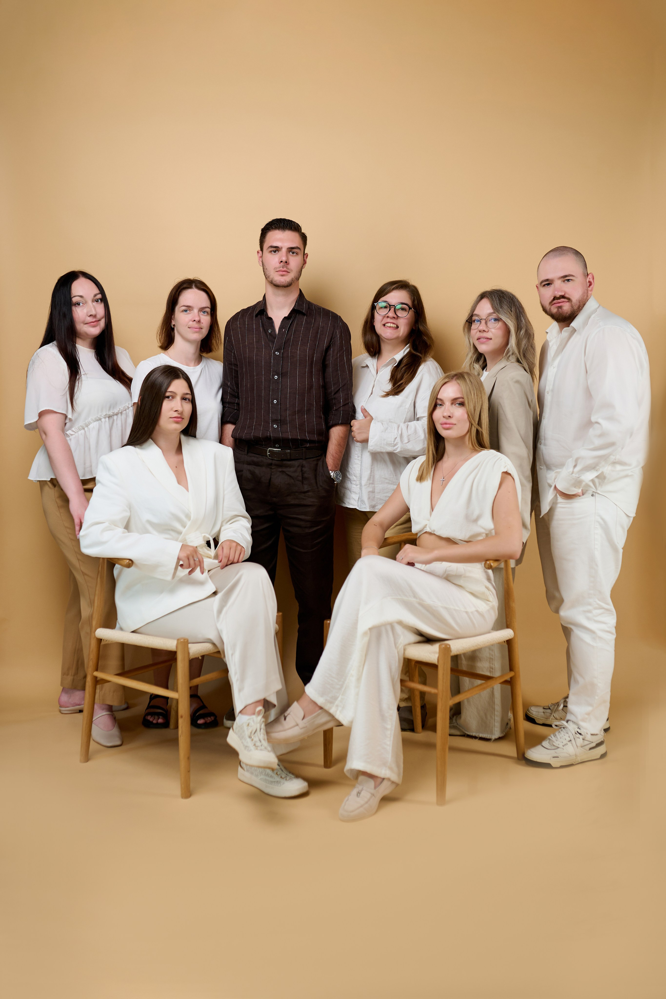 Корпоративні бізнес-портрети співробітників — фотозйомка для сайту. Фотограф Київ – Репортаж, Події | Павленко Віктор