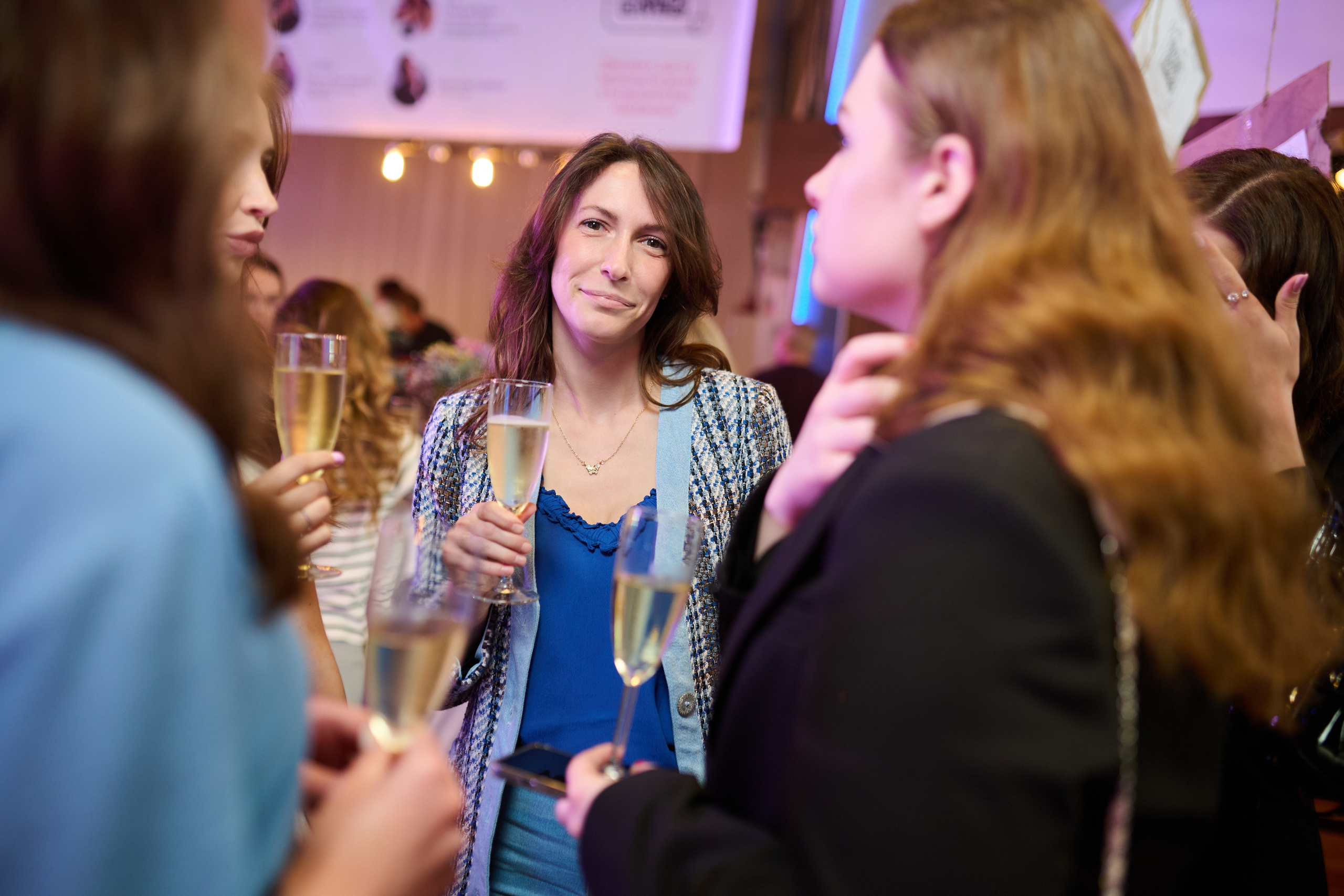 Фотограф на благодійний бізнес-івент бʼюті-сфери. Фотограф Київ – Репортаж, Події | Павленко Віктор