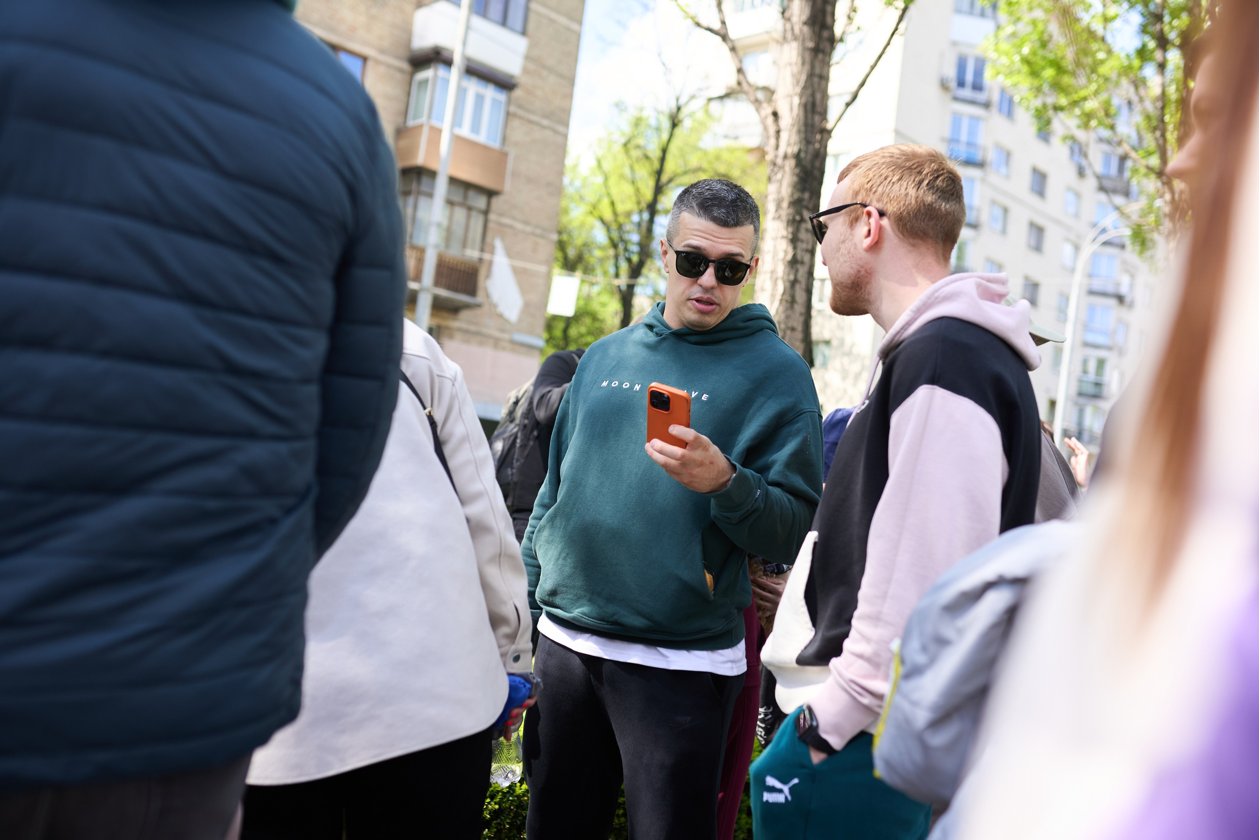 Фотозйомка висадки дерев у центрі Києва — екологічна ініціатива 2025. Фотограф Київ – Репортаж, Події | Павленко Віктор