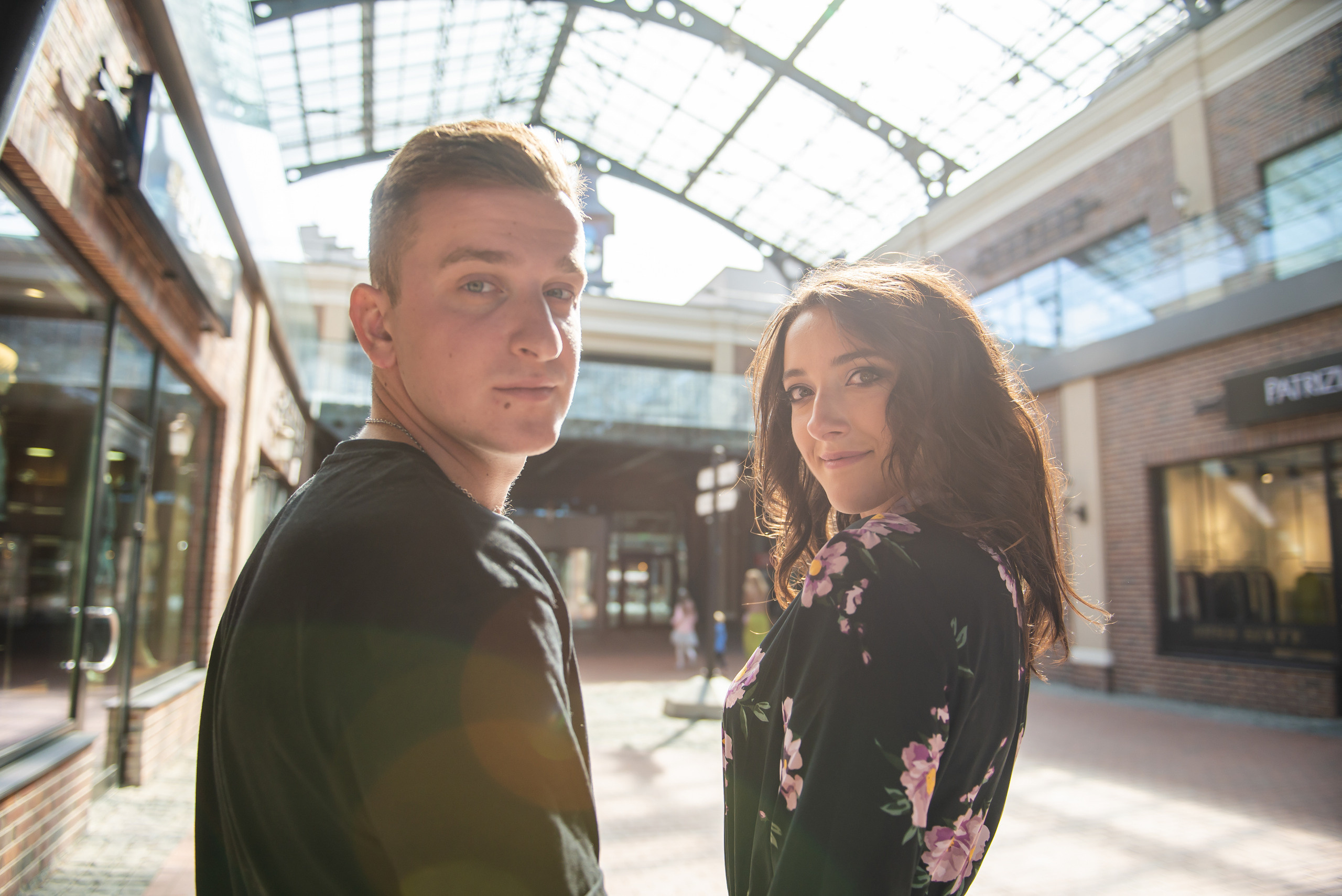 Лавсторі в аутлет містечку Мануфактура. Фотограф Київ – Репортаж, Події | Павленко Віктор