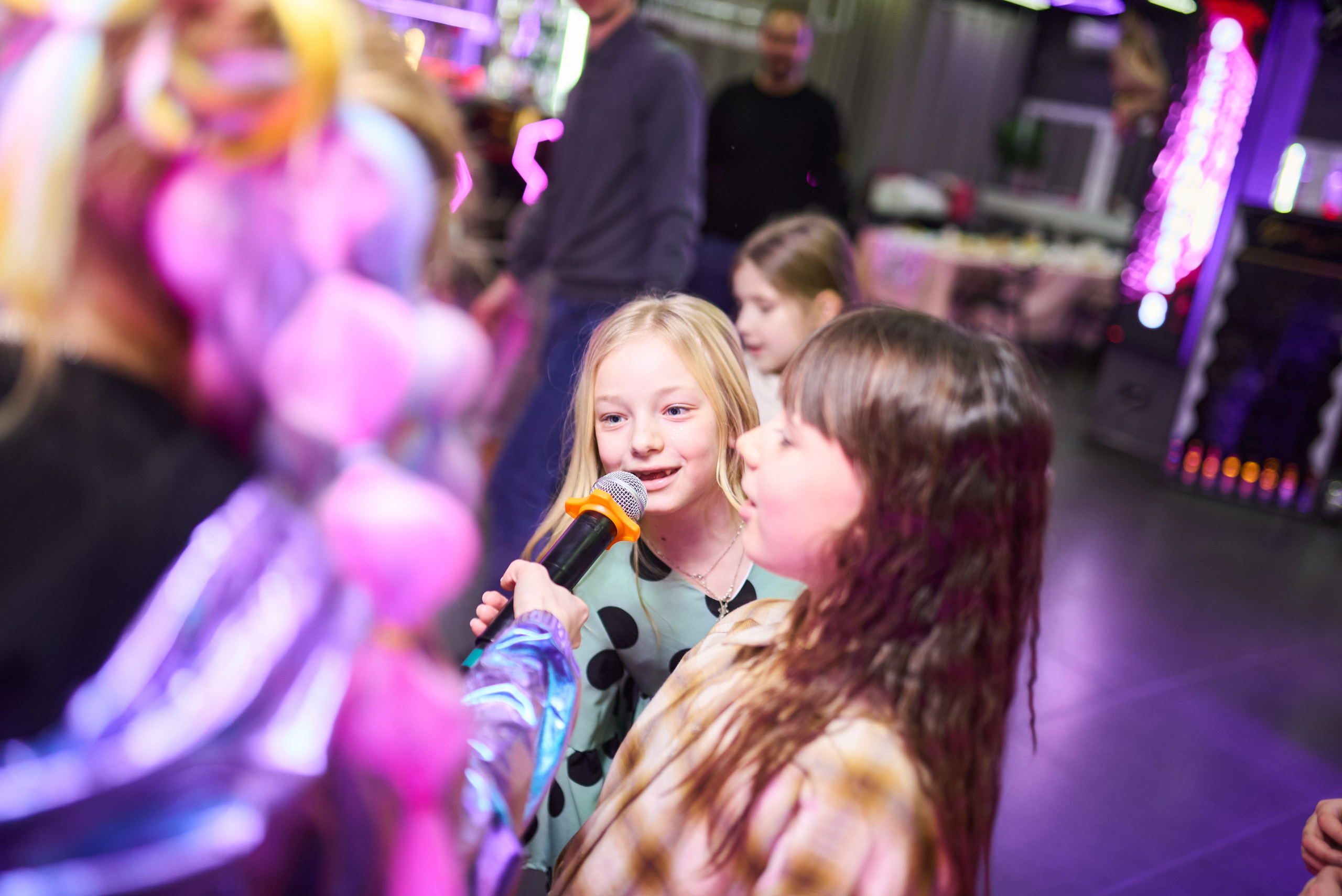 Фотосесія дитячого дня народження у стилі диско-вечірки – яскраві фото свята. Фотограф Київ – Репортаж, Події | Павленко Віктор