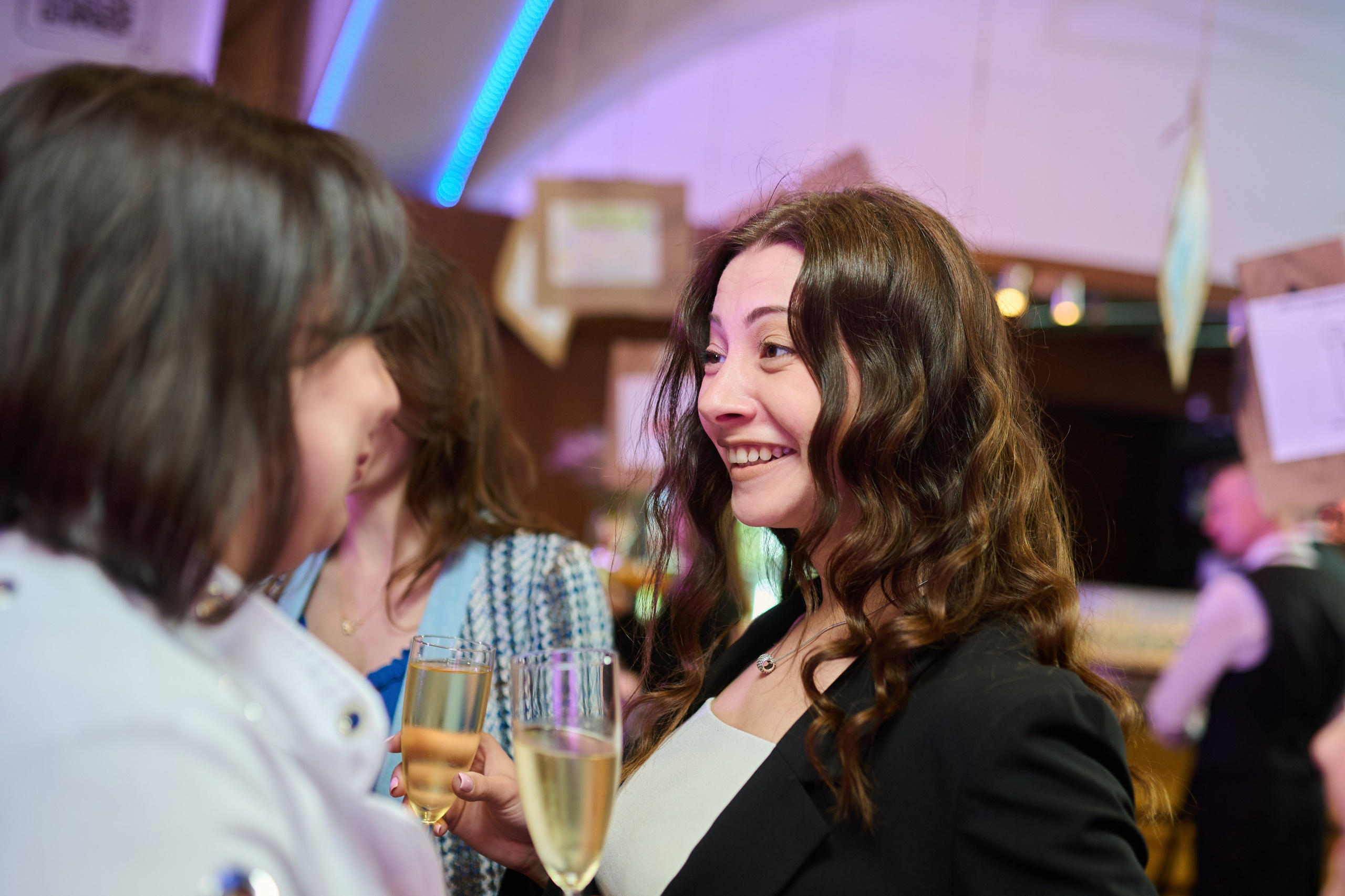 Фотограф на благодійний бізнес-івент бʼюті-сфери. Фотограф Київ – Репортаж, Події | Павленко Віктор