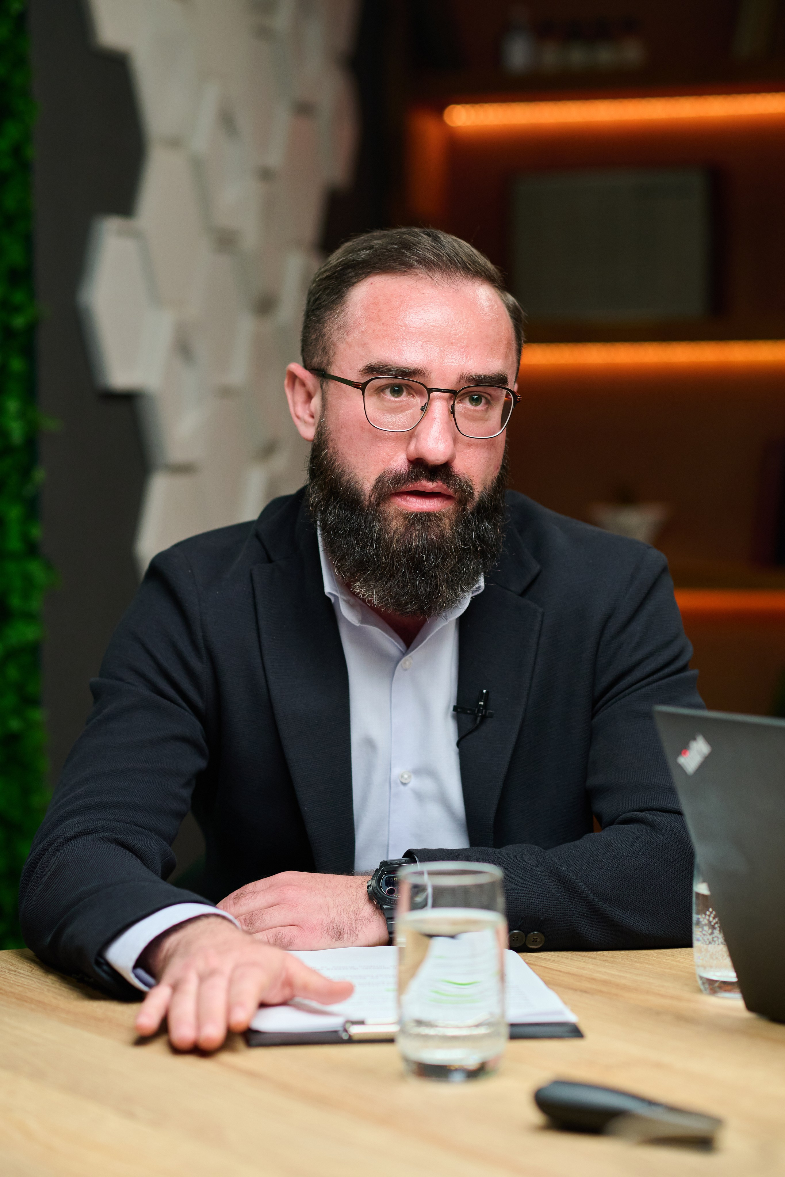 Фотограф на онлайн конференцію — зйомка студійної трансляції. Фотограф Київ – Репортаж, Події | Павленко Віктор