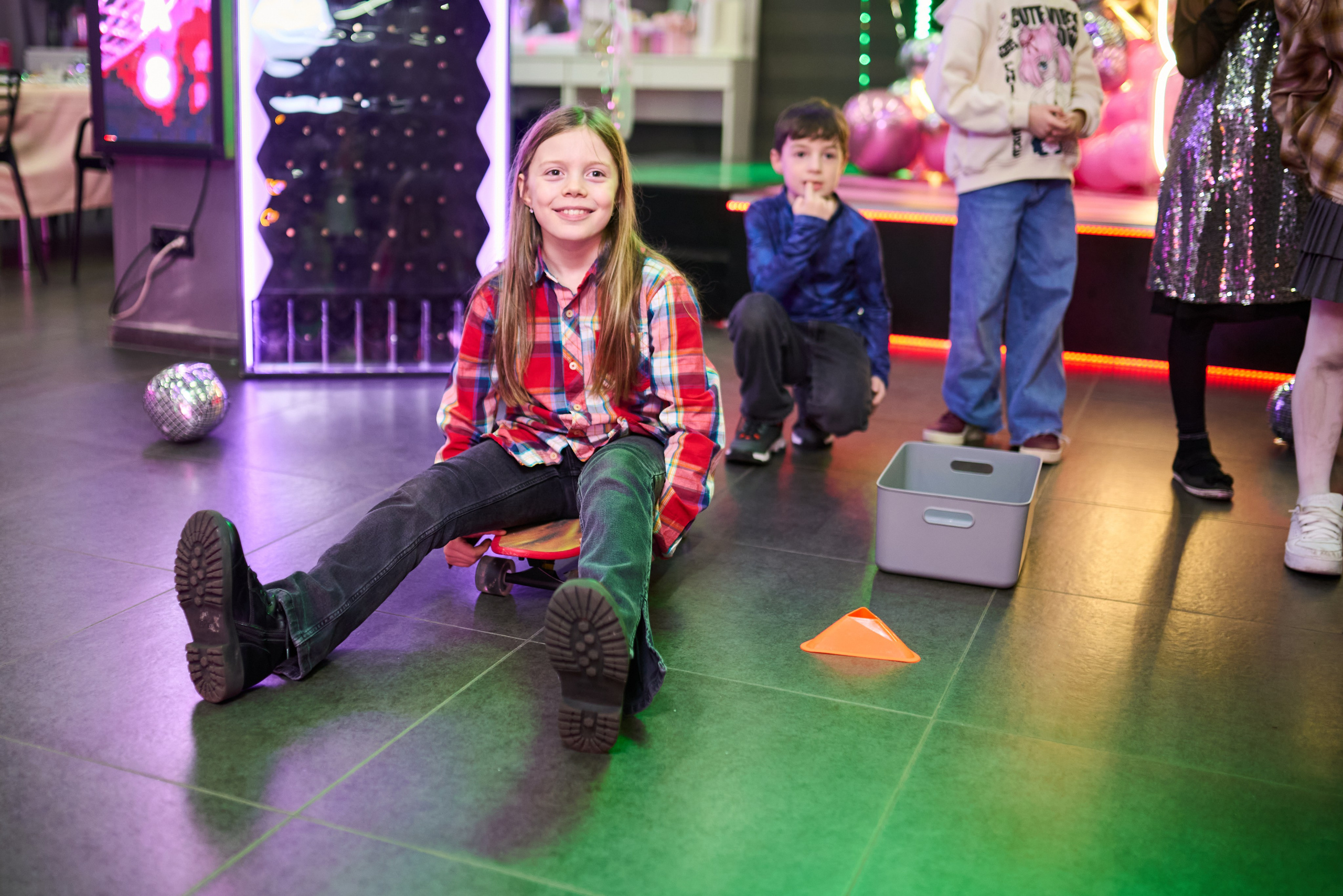 Фотосесія дитячого дня народження у стилі диско-вечірки – яскраві фото свята. Фотограф Київ – Репортаж, Події | Павленко Віктор