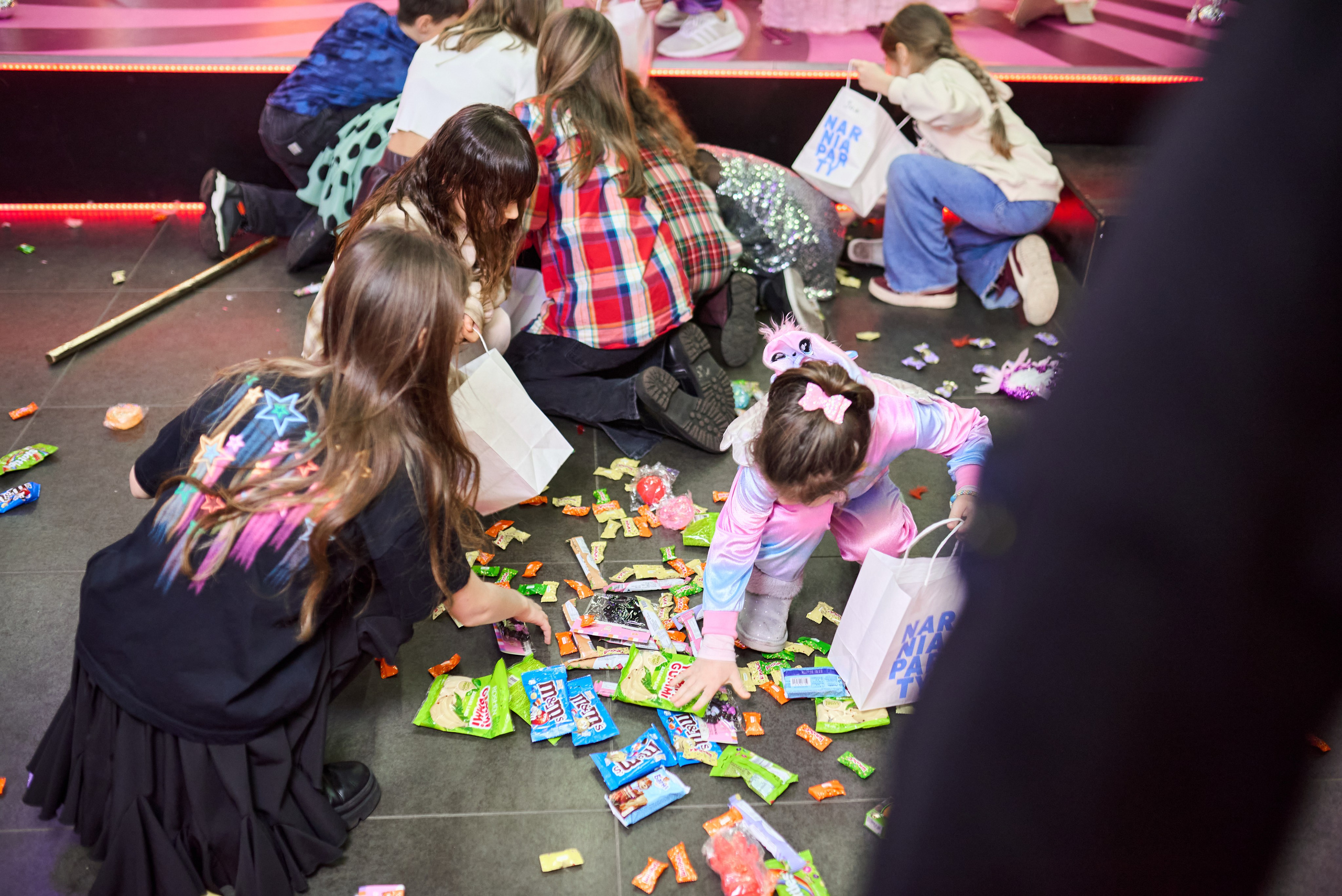 Фотосесія дитячого дня народження у стилі диско-вечірки – яскраві фото свята. Фотограф Київ – Репортаж, Події | Павленко Віктор