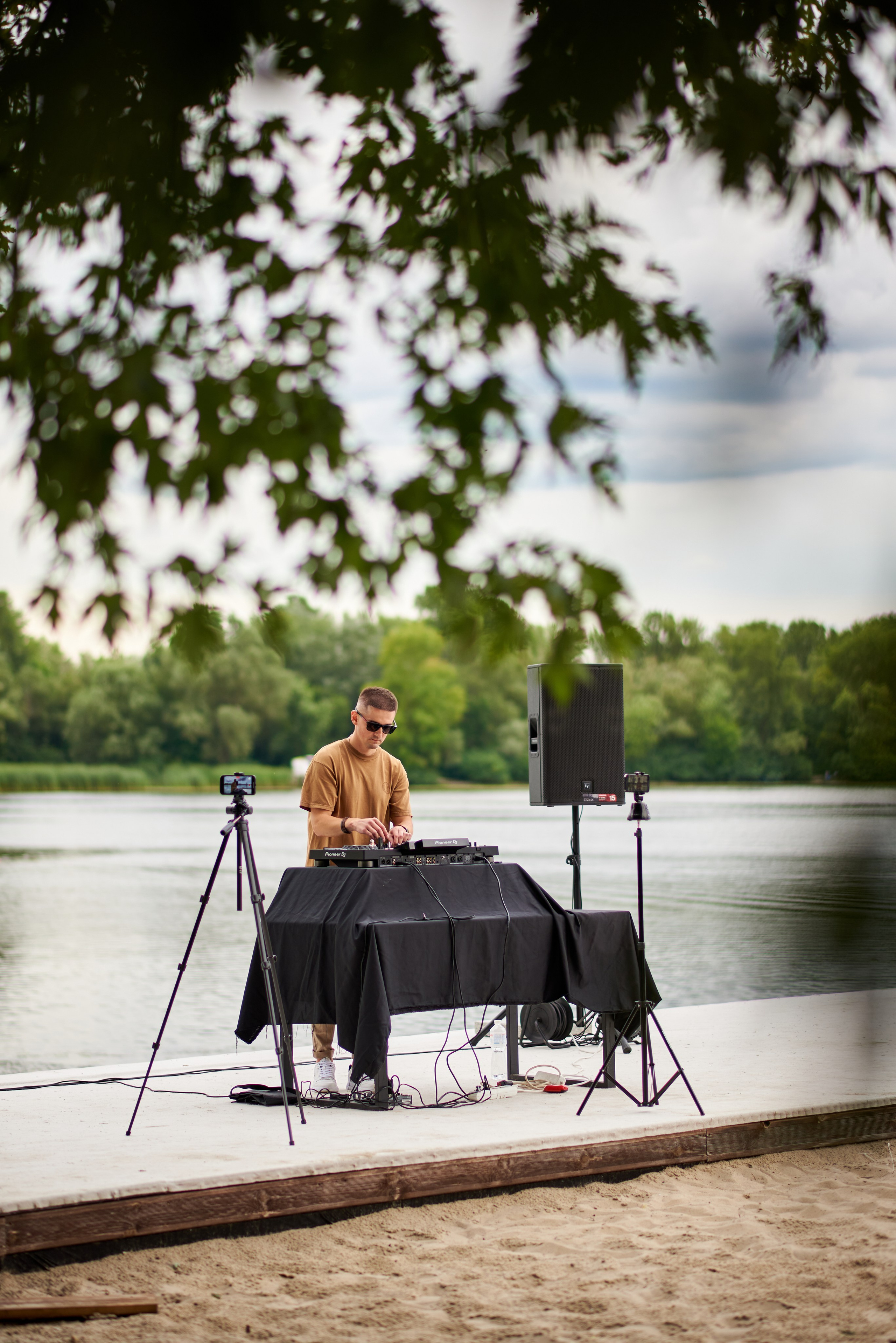 Фотозвіт з дня народження у заміському клубі на Дніпрі — репортажна зйомка подій. Фотограф Київ – Репортаж, Події | Павленко Віктор
