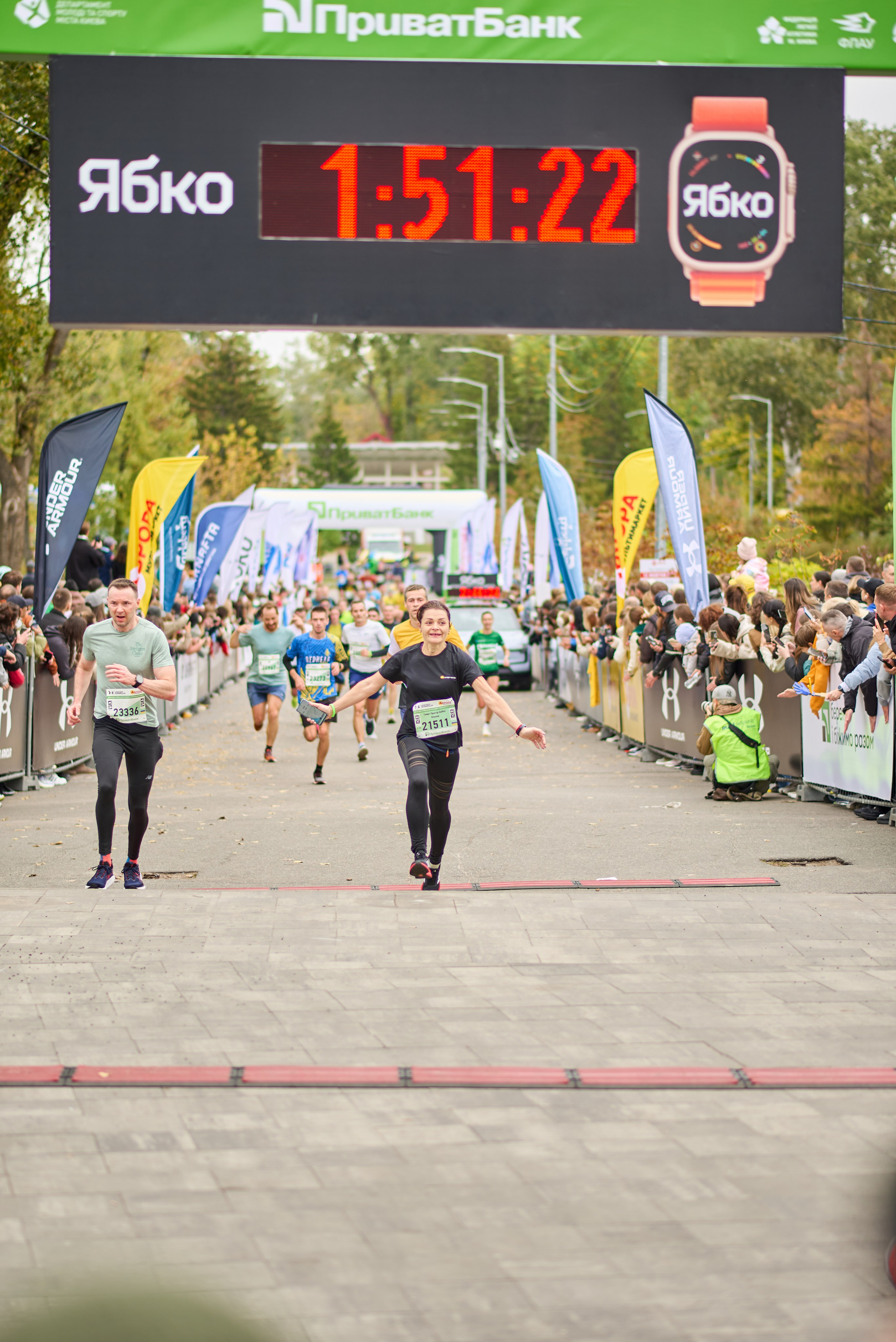 Фотозвіт з Київського Марафону Незламності 2024 — марафон та півмарафон у Києві. Фотограф Київ – Репортаж, Події | Павленко Віктор
