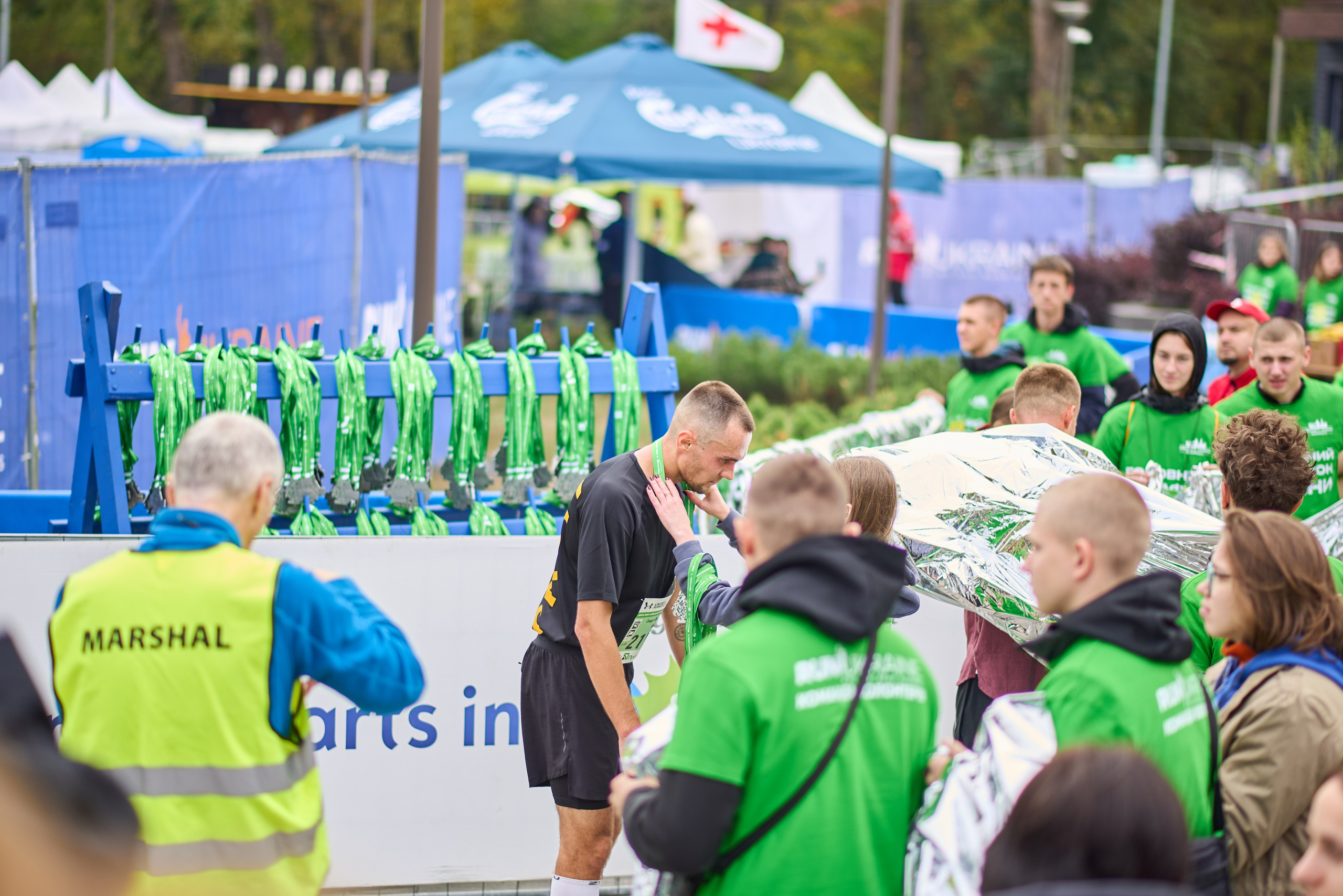 Фотозвіт з Київського Марафону Незламності 2024 — марафон та півмарафон у Києві. Фотограф Київ – Репортаж, Події | Павленко Віктор