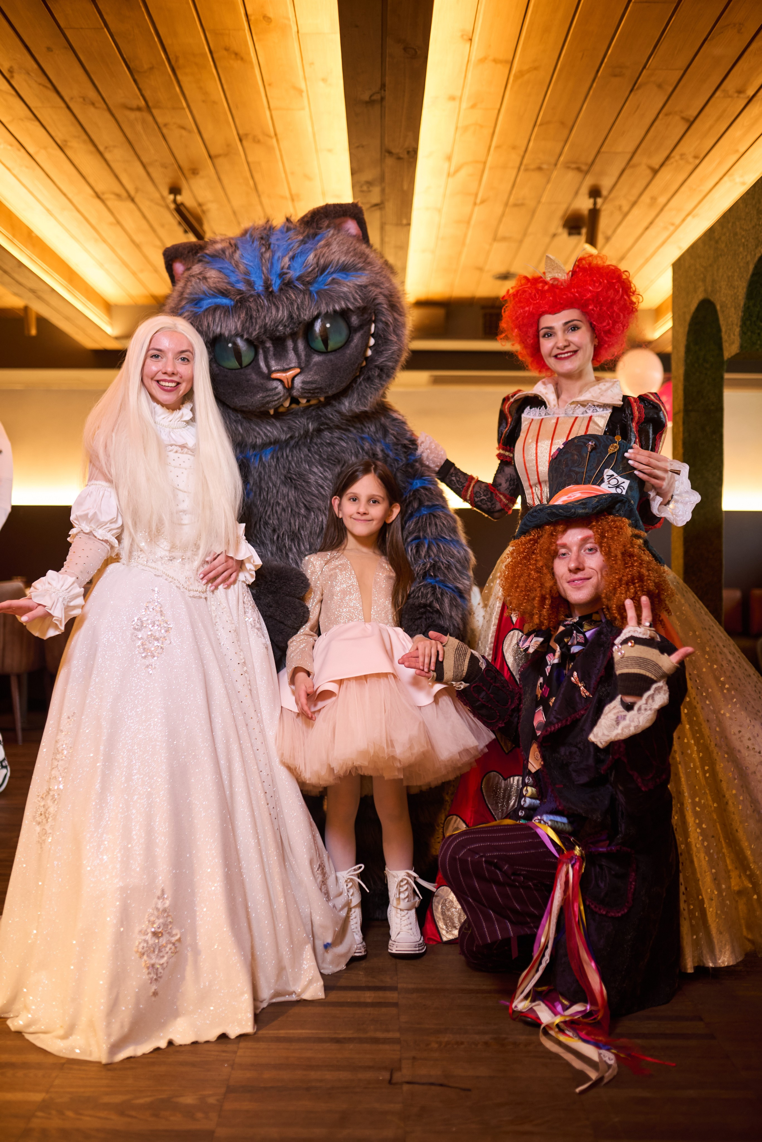 Фотосесія дитячого свята в стилі «Аліса в Країні Див» – чарівні моменти в кожному кадрі. Фотограф Київ – Репортаж, Події | Павленко Віктор