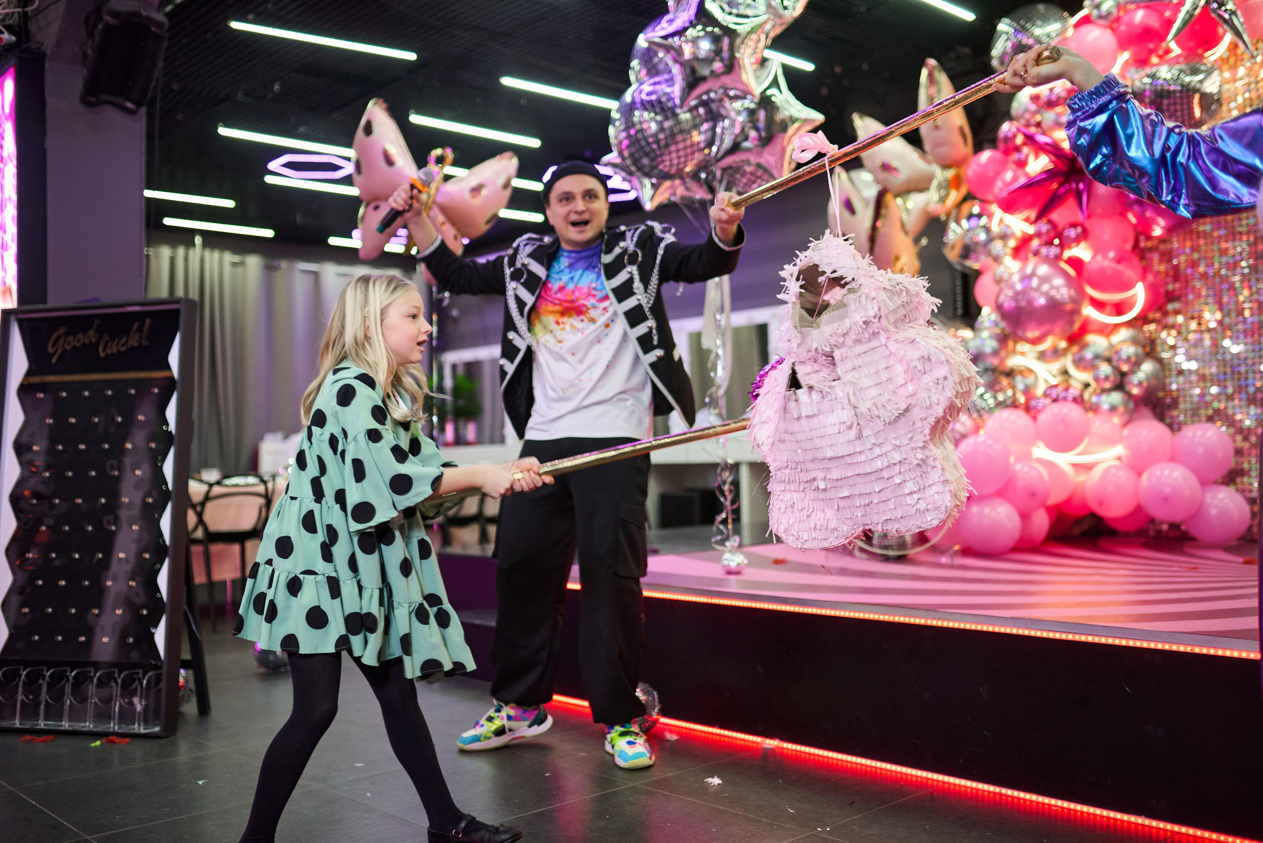 Фотосесія дитячого дня народження у стилі диско-вечірки – яскраві фото свята. Фотограф Київ – Репортаж, Події | Павленко Віктор