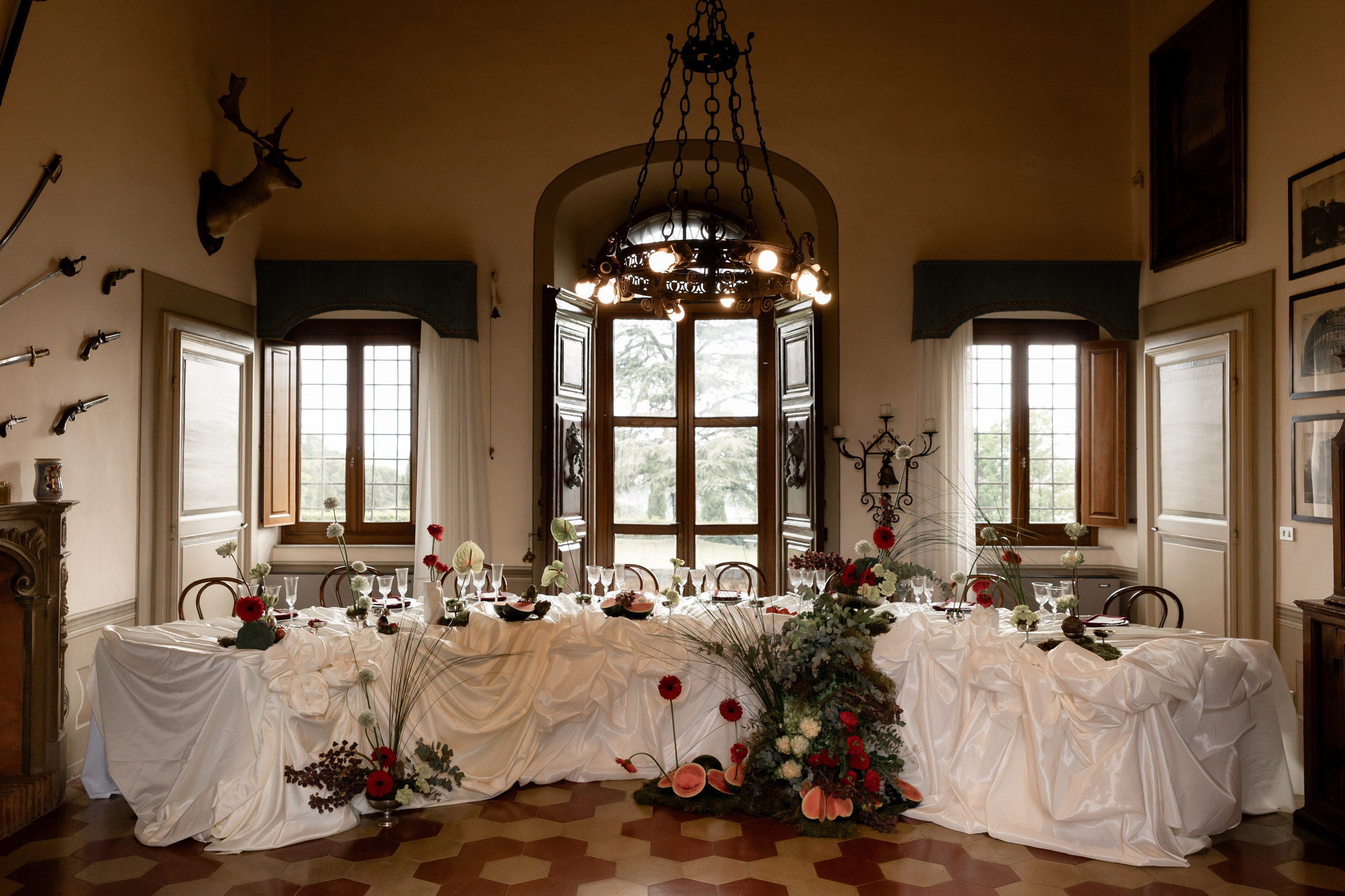 Intimate wedding moments of a stylish couple during a luxury Tuscany editorial. Wedding Photographer in Ukraine & Europe | Elena Marshall