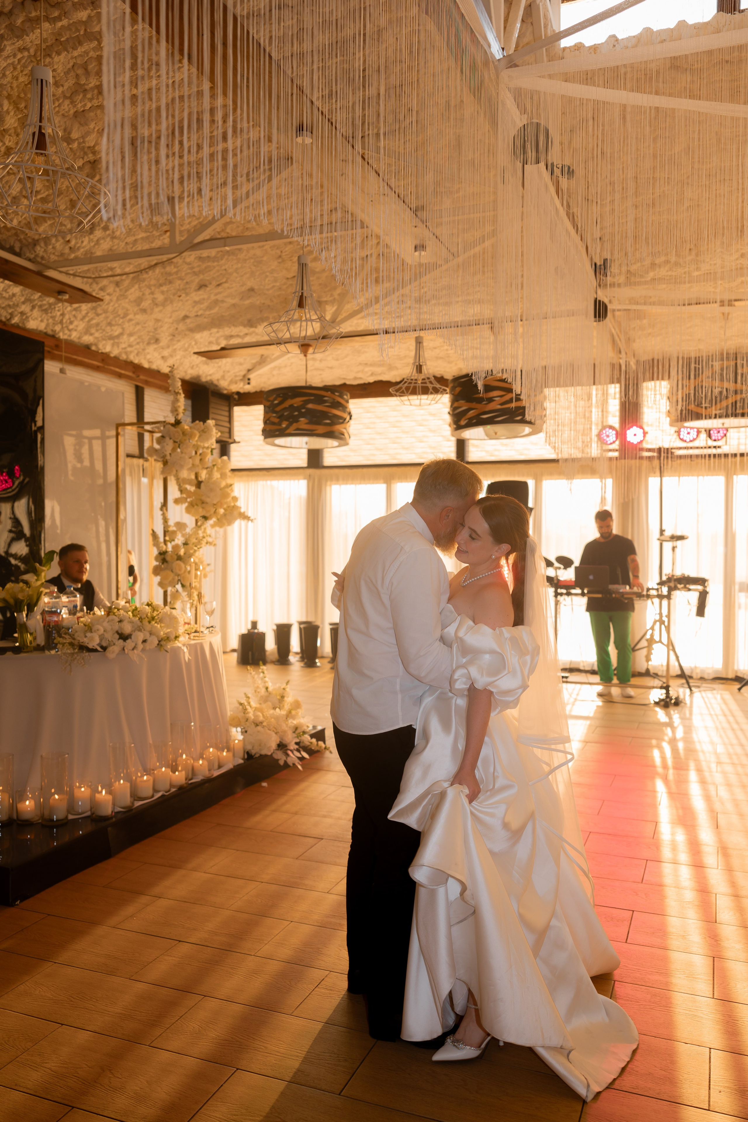 Весільна зйомка, фотосессія весілля, весільний фотограф. Свадебный и портретный фотограф в Запорожье Украина Elena Marshall