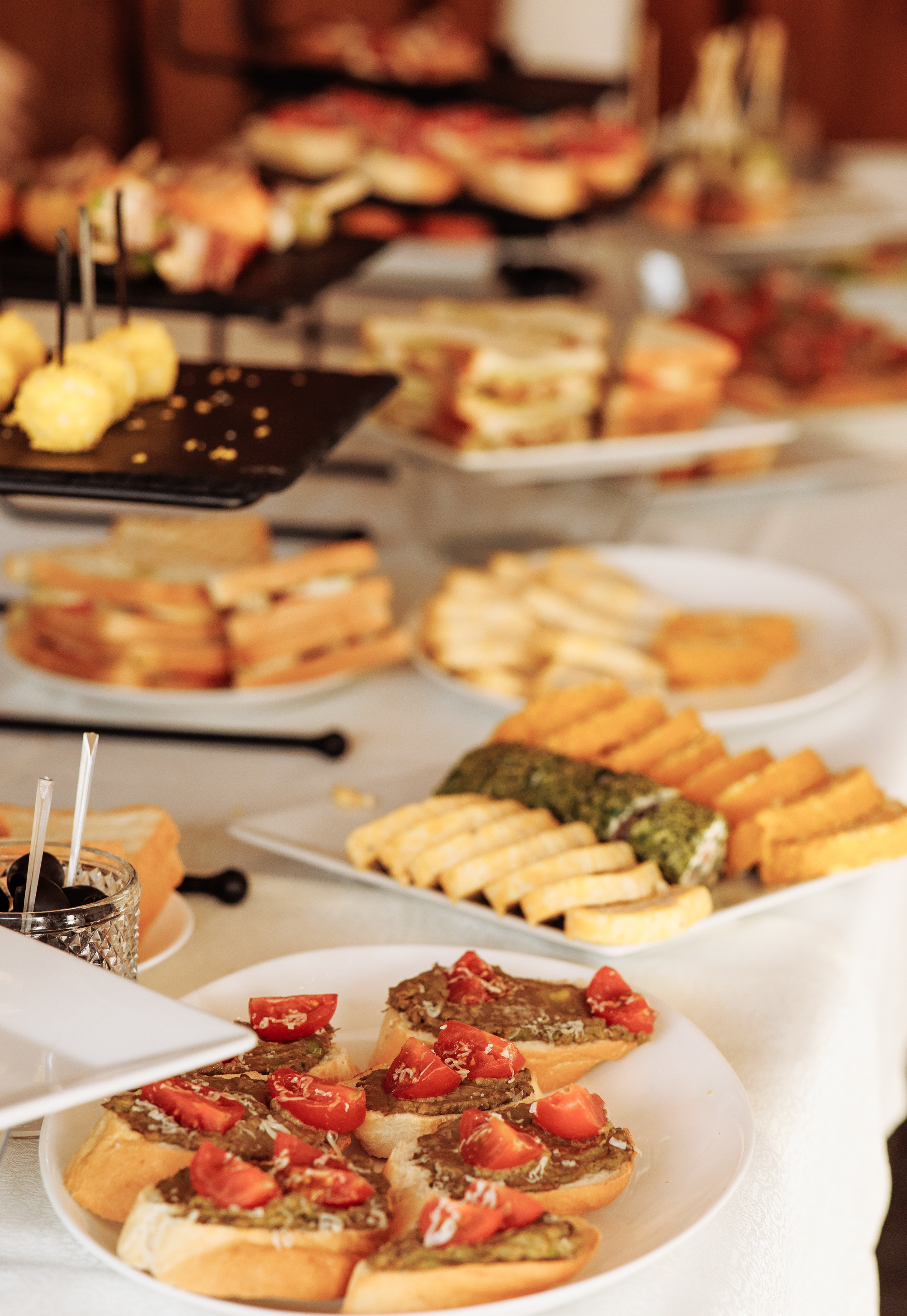 Дарья и Максим (выездная церемония). Свадебный и портретный фотограф в Запорожье Украина Elena Marshall