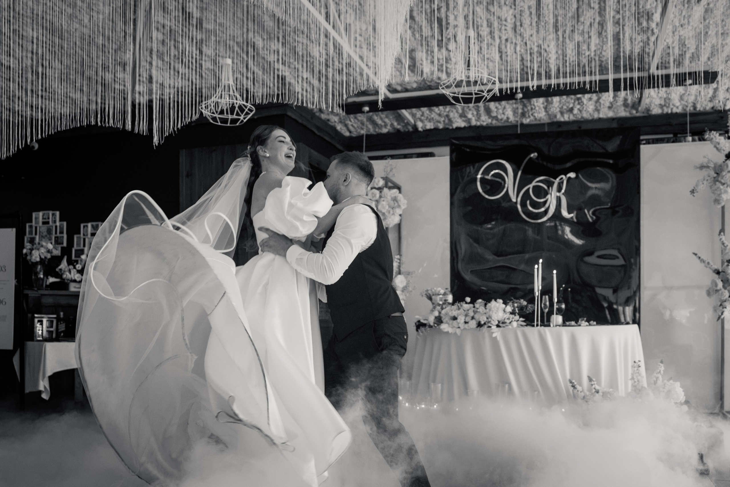 Весільна зйомка, фотосессія весілля, весільний фотограф. Свадебный и портретный фотограф в Запорожье Украина Elena Marshall