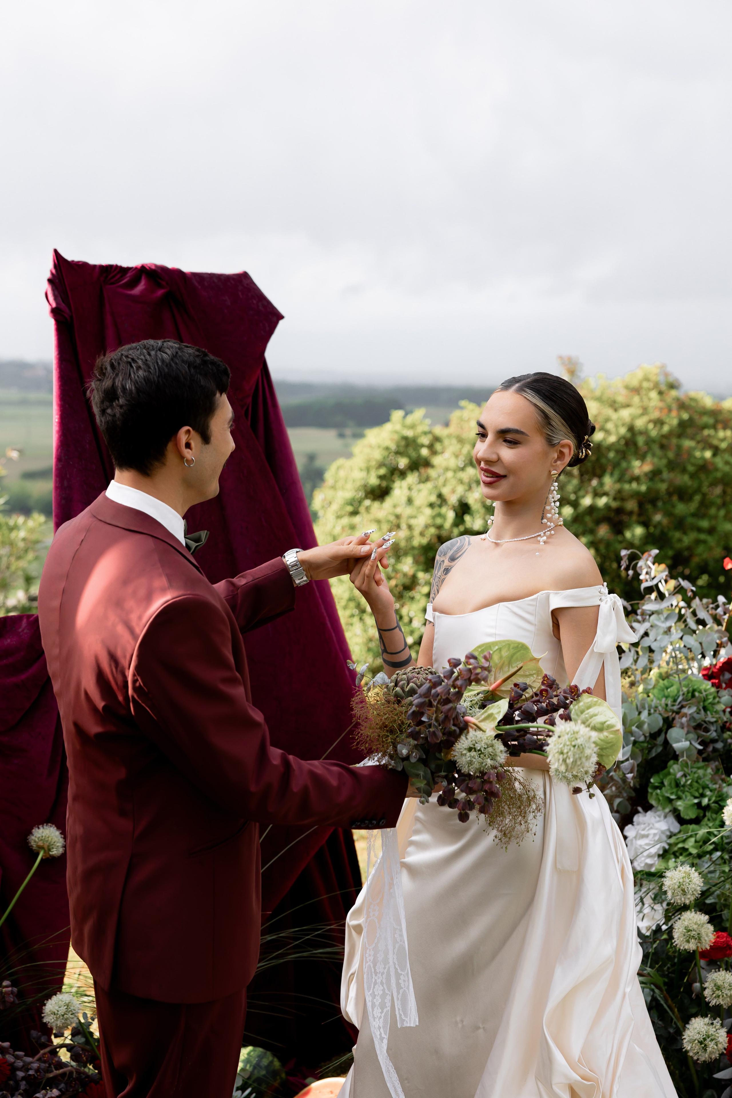 Intimate wedding moments of a stylish couple during a luxury Tuscany editorial. Wedding Photographer in Ukraine & Europe | Elena Marshall