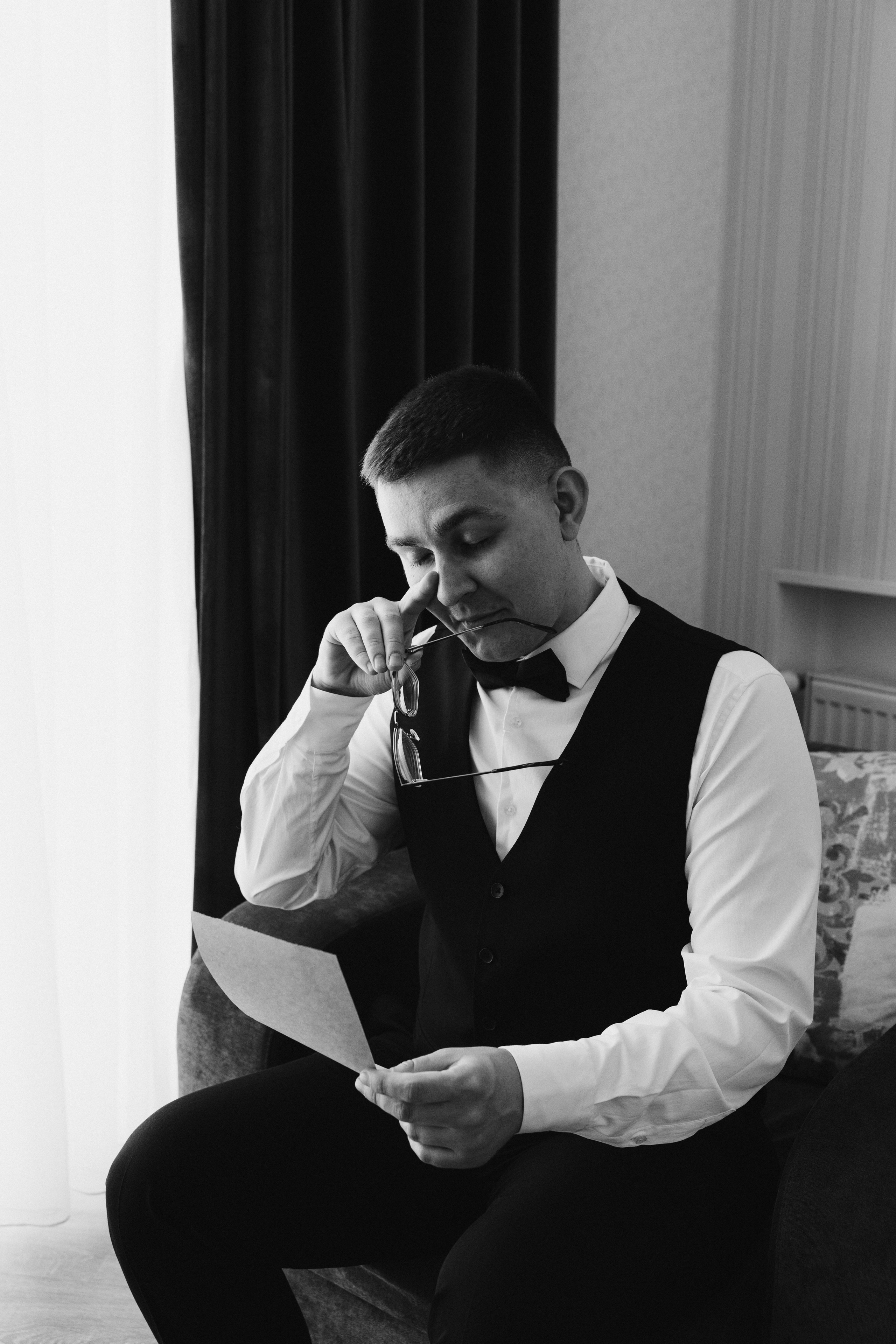 Весільний фотограф Запоріжжя — ранкові збори нареченої • Wedding photographer Kyiv elegant bridal portrait • Фотограф Дніпро. Wedding Photographer in Ukraine & Europe | Elena Marshall