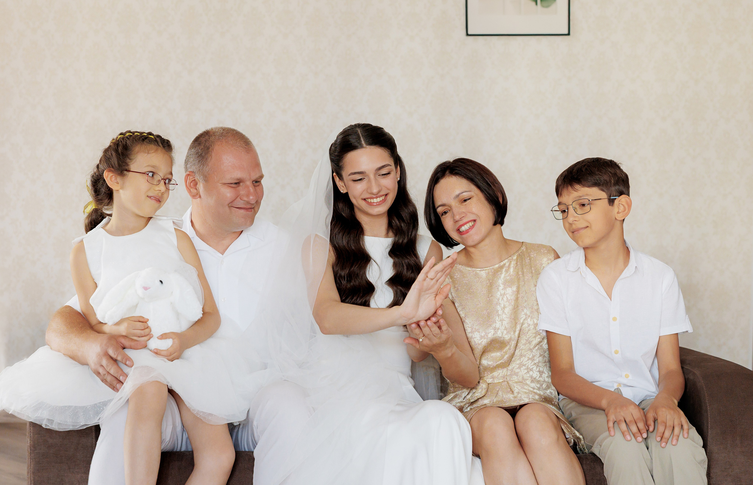 Весільний фотограф Запоріжжя — ранкові збори нареченої • Wedding photographer Kyiv elegant bridal portrait • Фотограф Дніпро. Wedding Photographer in Ukraine & Europe | Elena Marshall