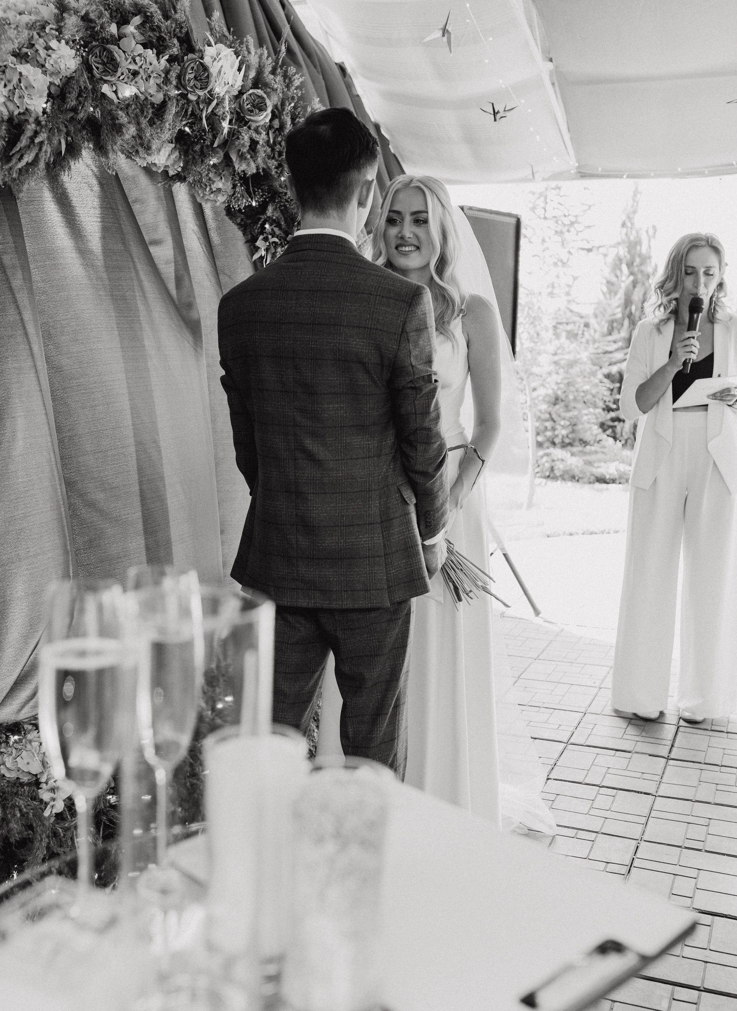 Дарья и Максим (выездная церемония). Свадебный и портретный фотограф в Запорожье Украина Elena Marshall