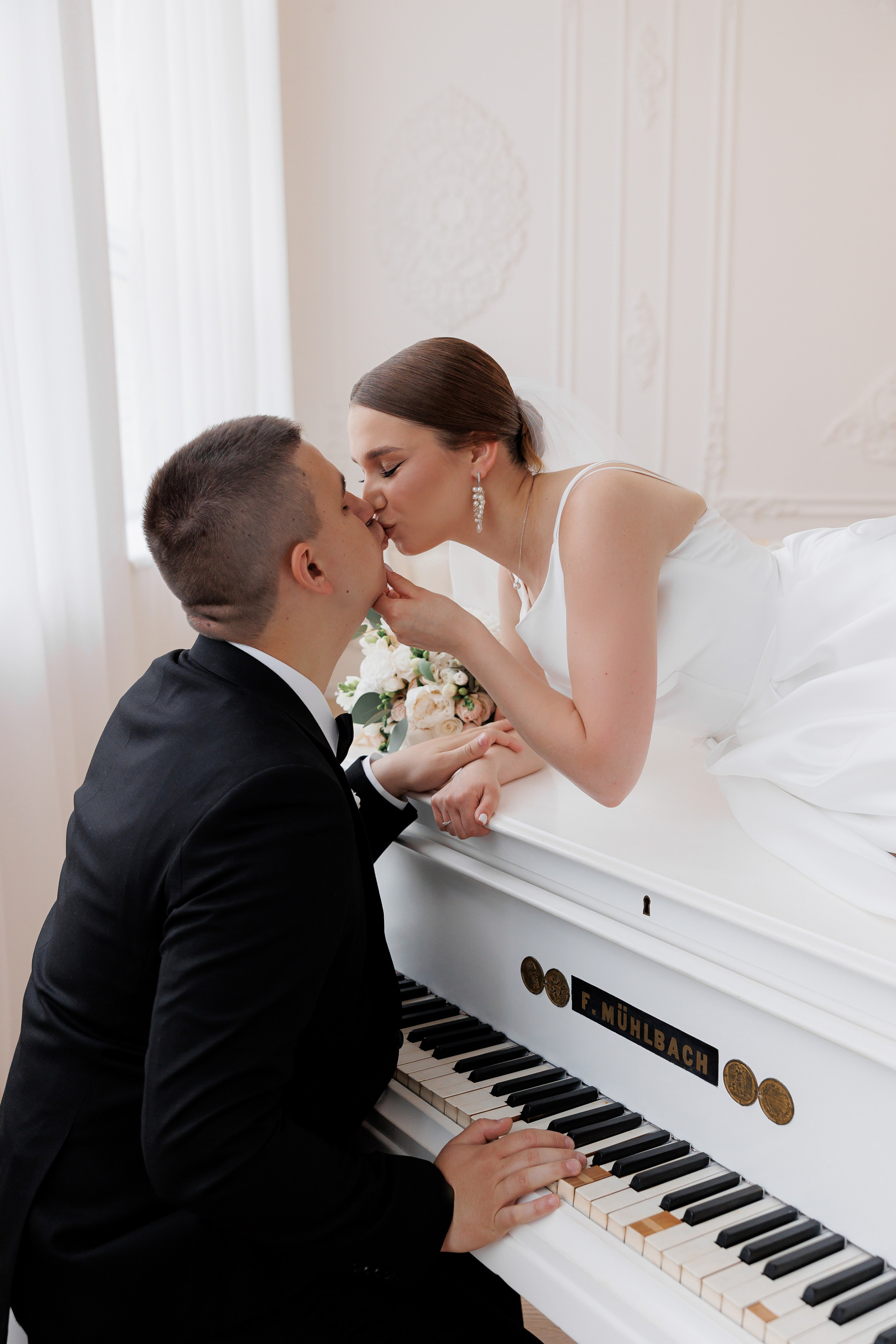 Настя и Олег. Свадебный и портретный фотограф в Запорожье Украина Elena Marshall