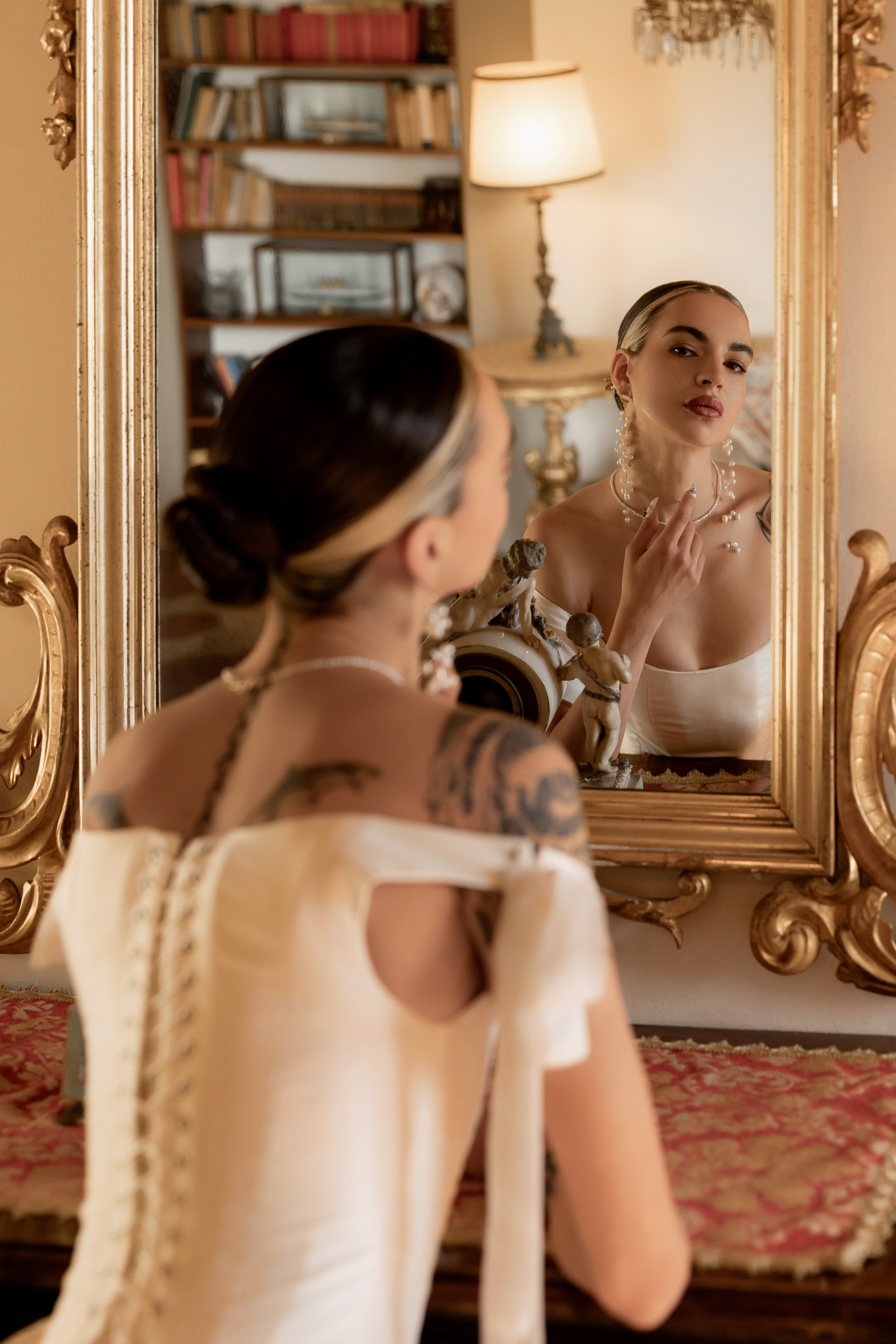 Intimate wedding moments of a stylish couple during a luxury Tuscany editorial. Wedding Photographer in Ukraine & Europe | Elena Marshall