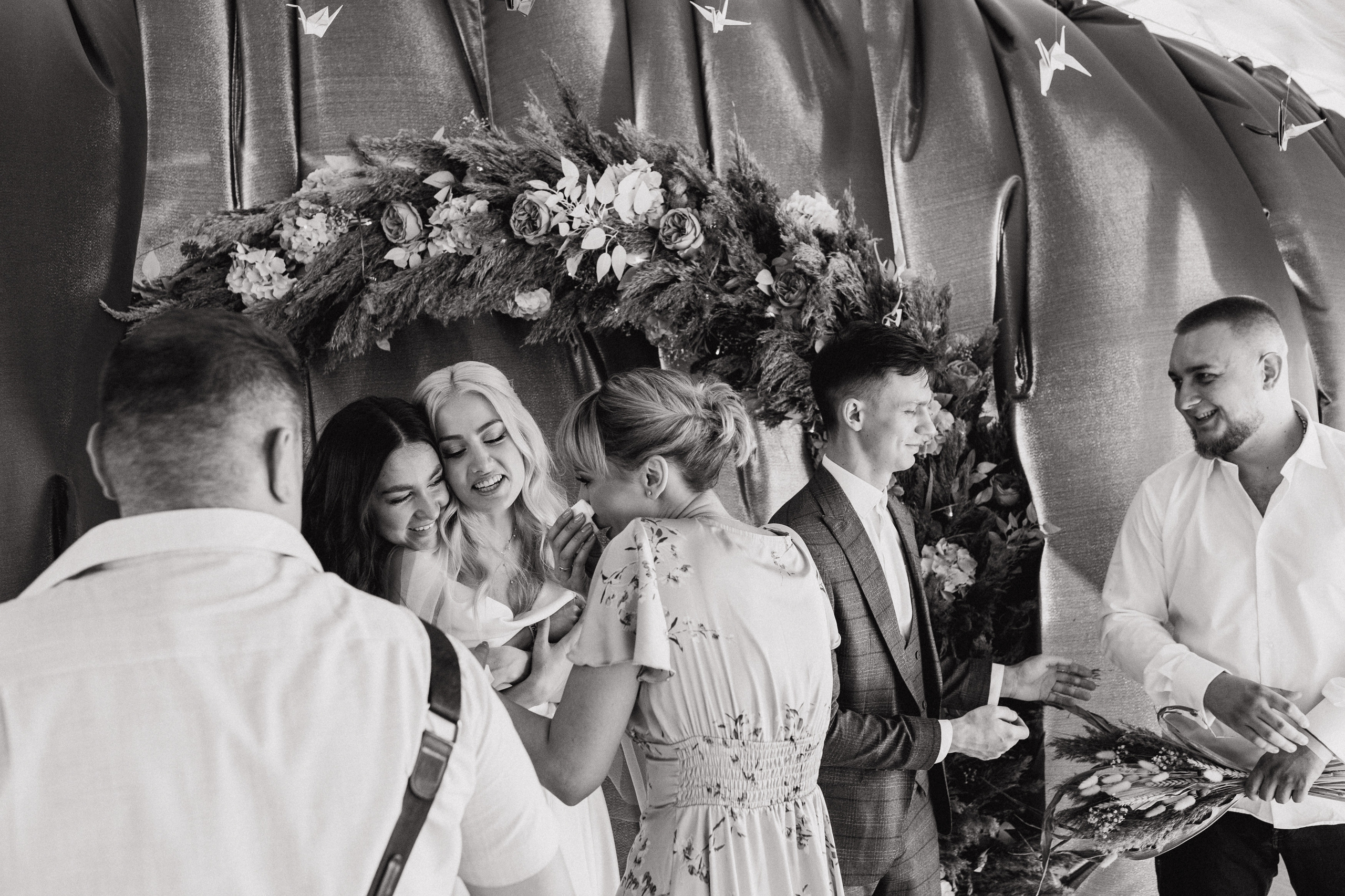 Дарья и Максим (выездная церемония). Свадебный и портретный фотограф в Запорожье Украина Elena Marshall