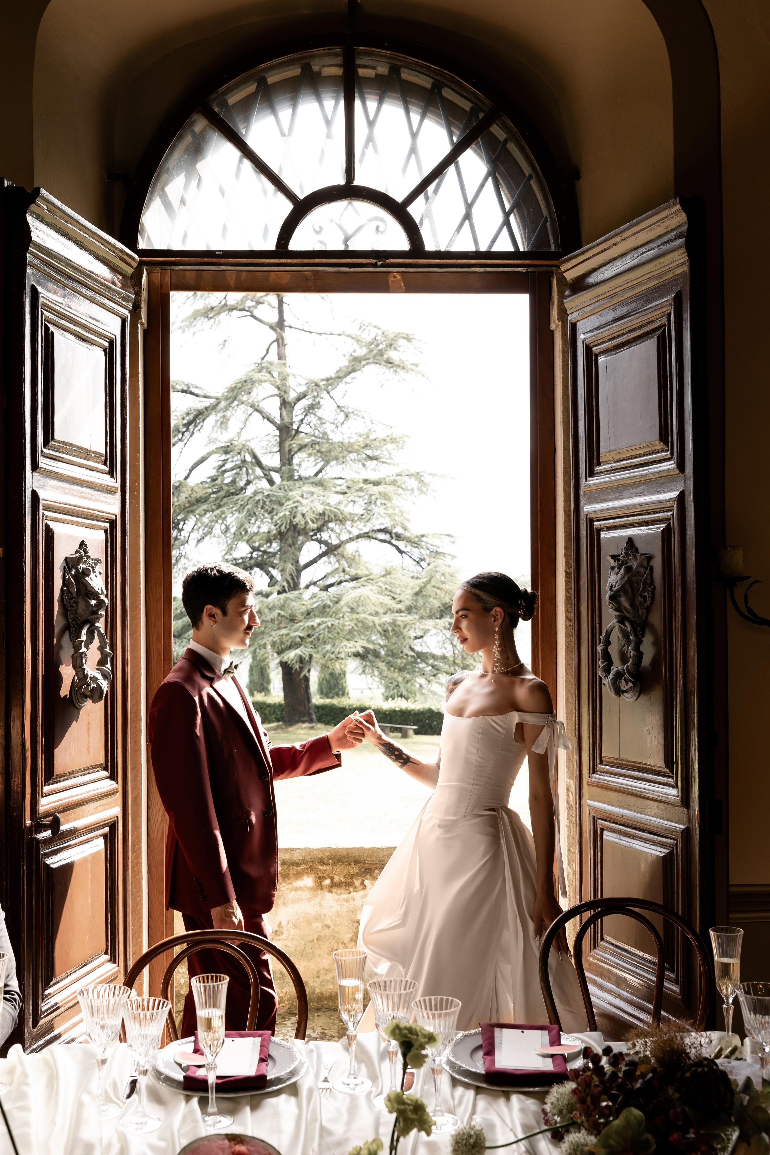 Intimate wedding moments of a stylish couple during a luxury Tuscany editorial. Wedding Photographer in Ukraine & Europe | Elena Marshall