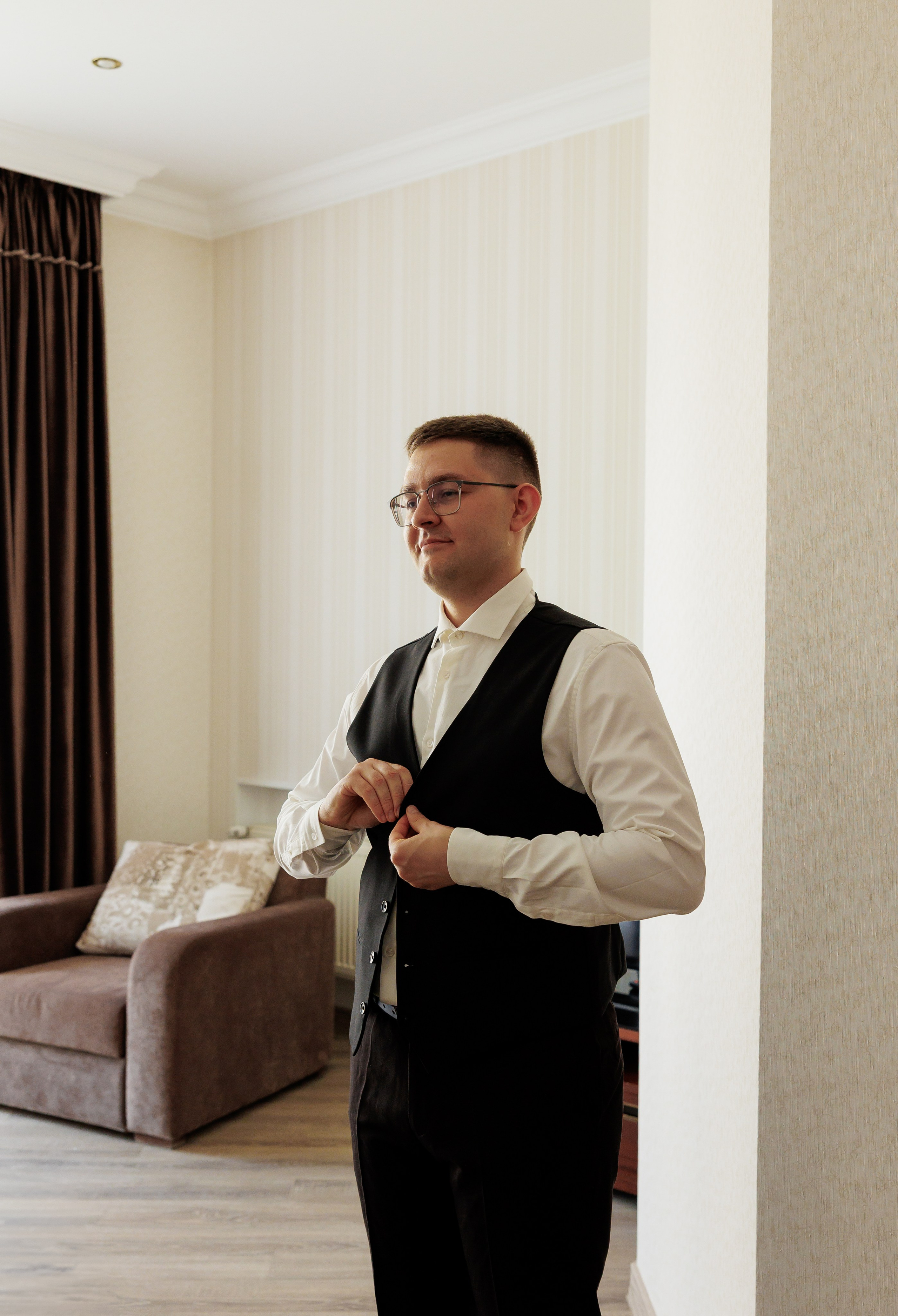 Весільний фотограф Запоріжжя — ранкові збори нареченої • Wedding photographer Kyiv elegant bridal portrait • Фотограф Дніпро. Wedding Photographer in Ukraine & Europe | Elena Marshall