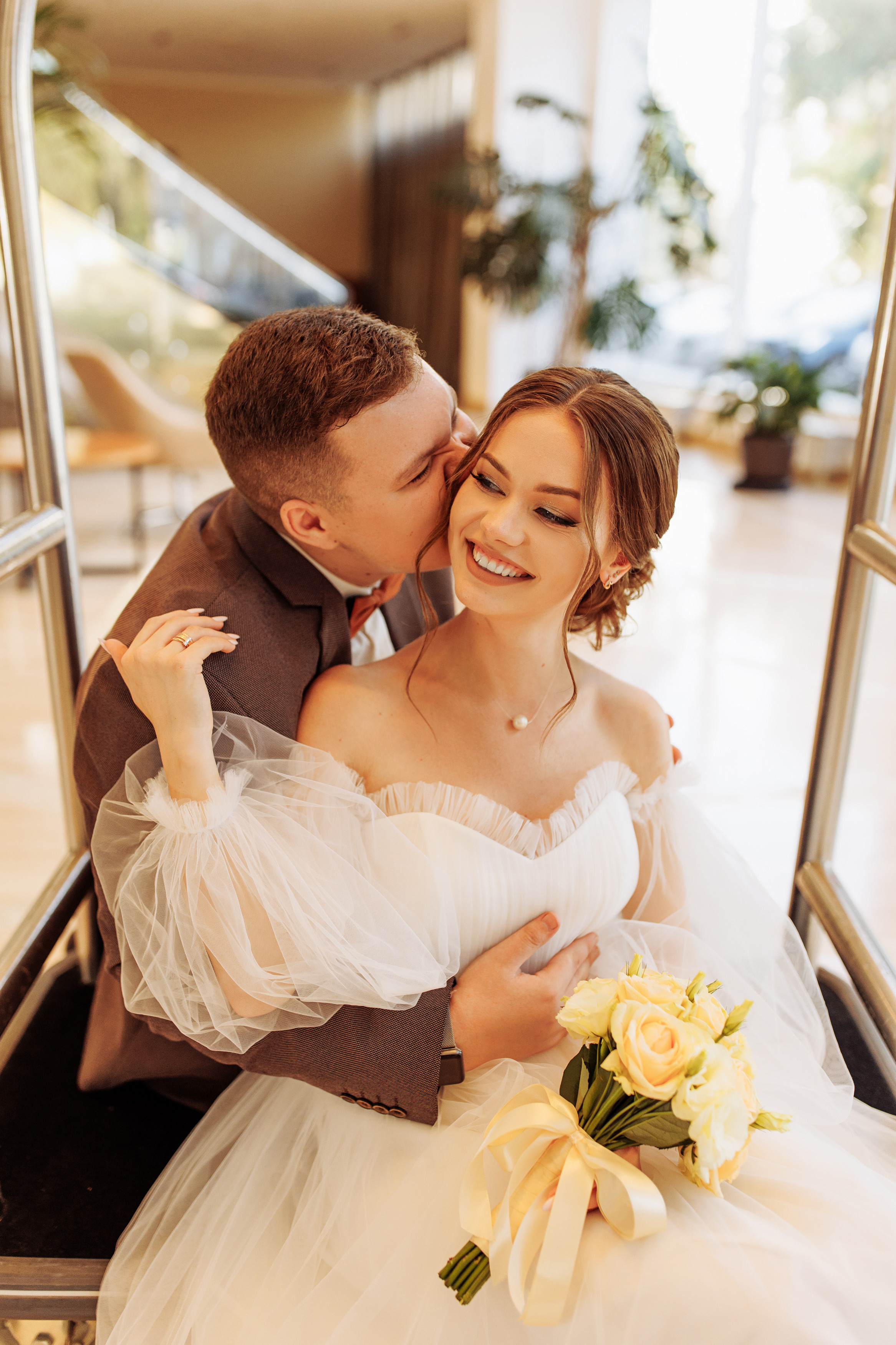 Алина и Артем. Свадебный и портретный фотограф в Запорожье Украина Elena Marshall